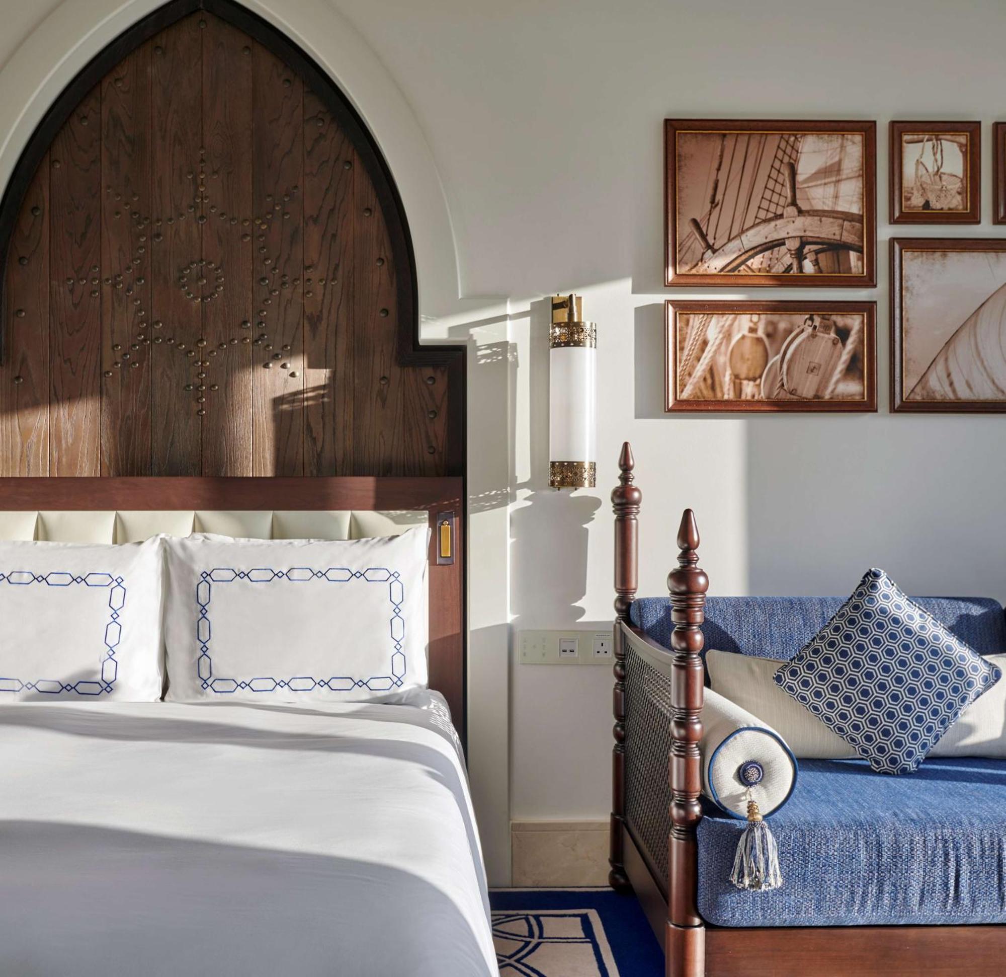 King Guest Room with Sea View - Waterpark Access