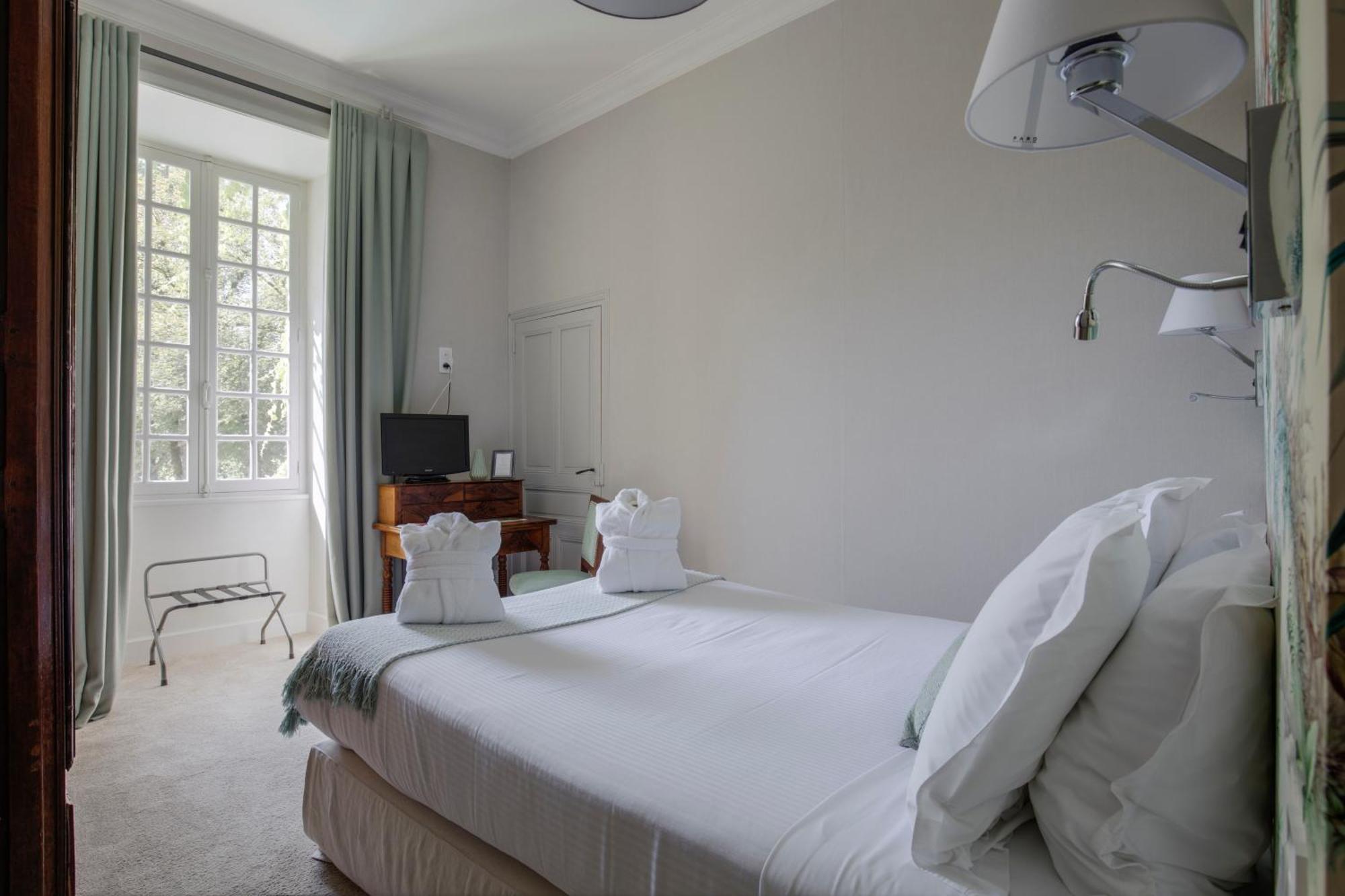 Double Room,1616876929:JPEG