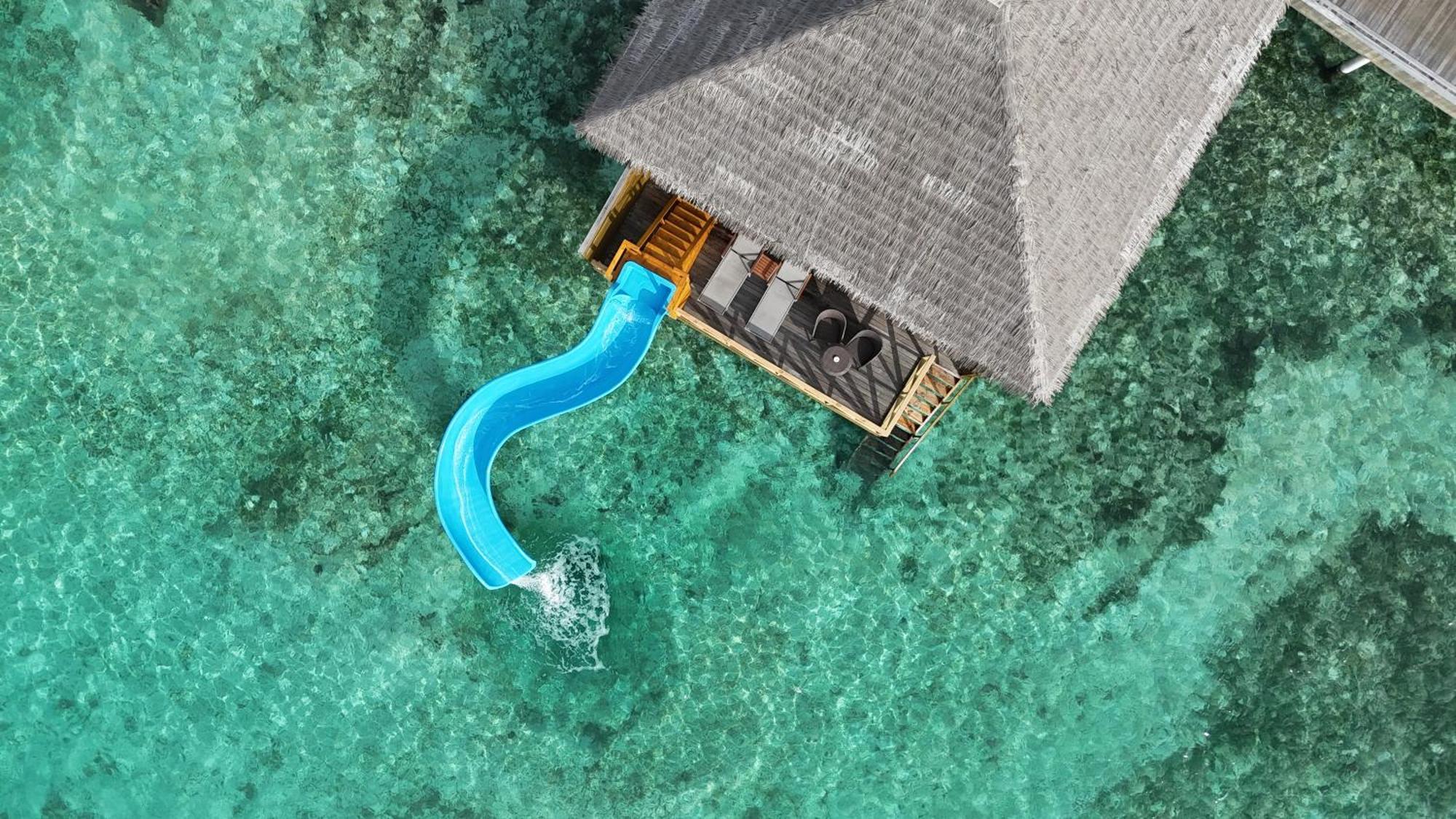 Lagoon Suite Slide,1648911882:JPEG