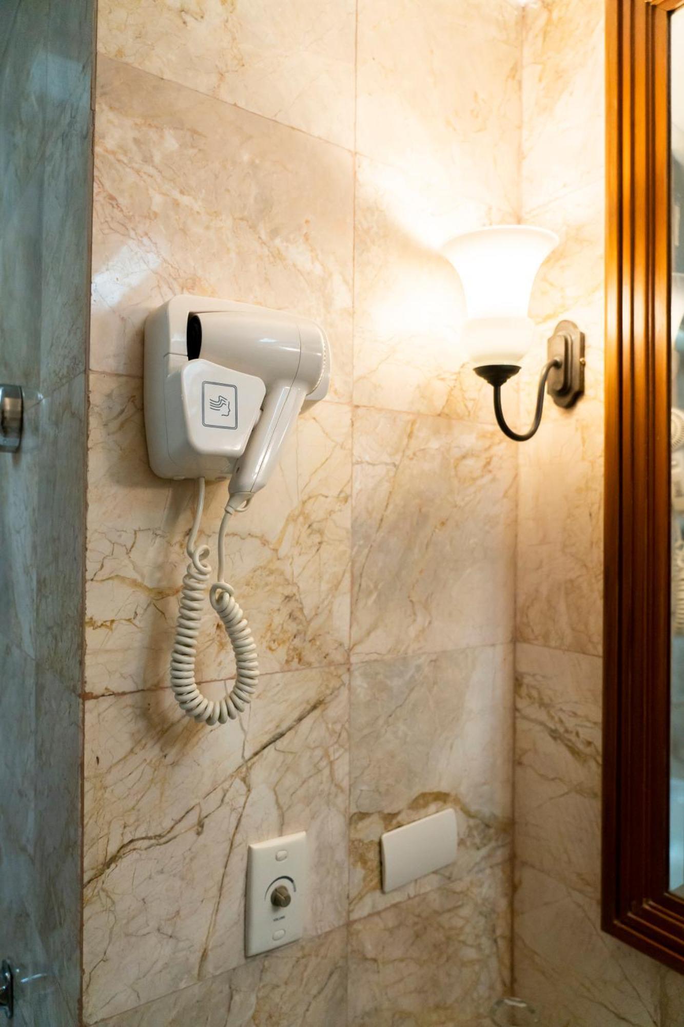 Deluxe Family Connecting Room