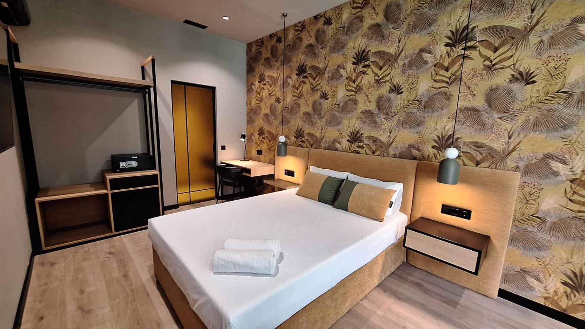 Deluxe Double Room Garden View