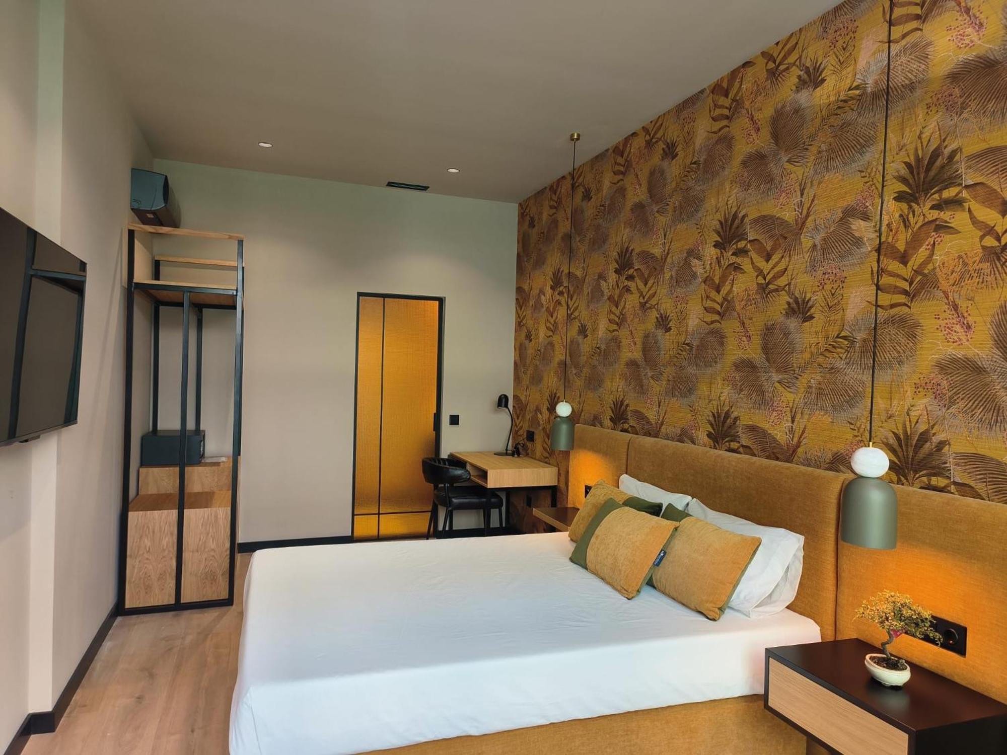 Deluxe Double Room Garden View