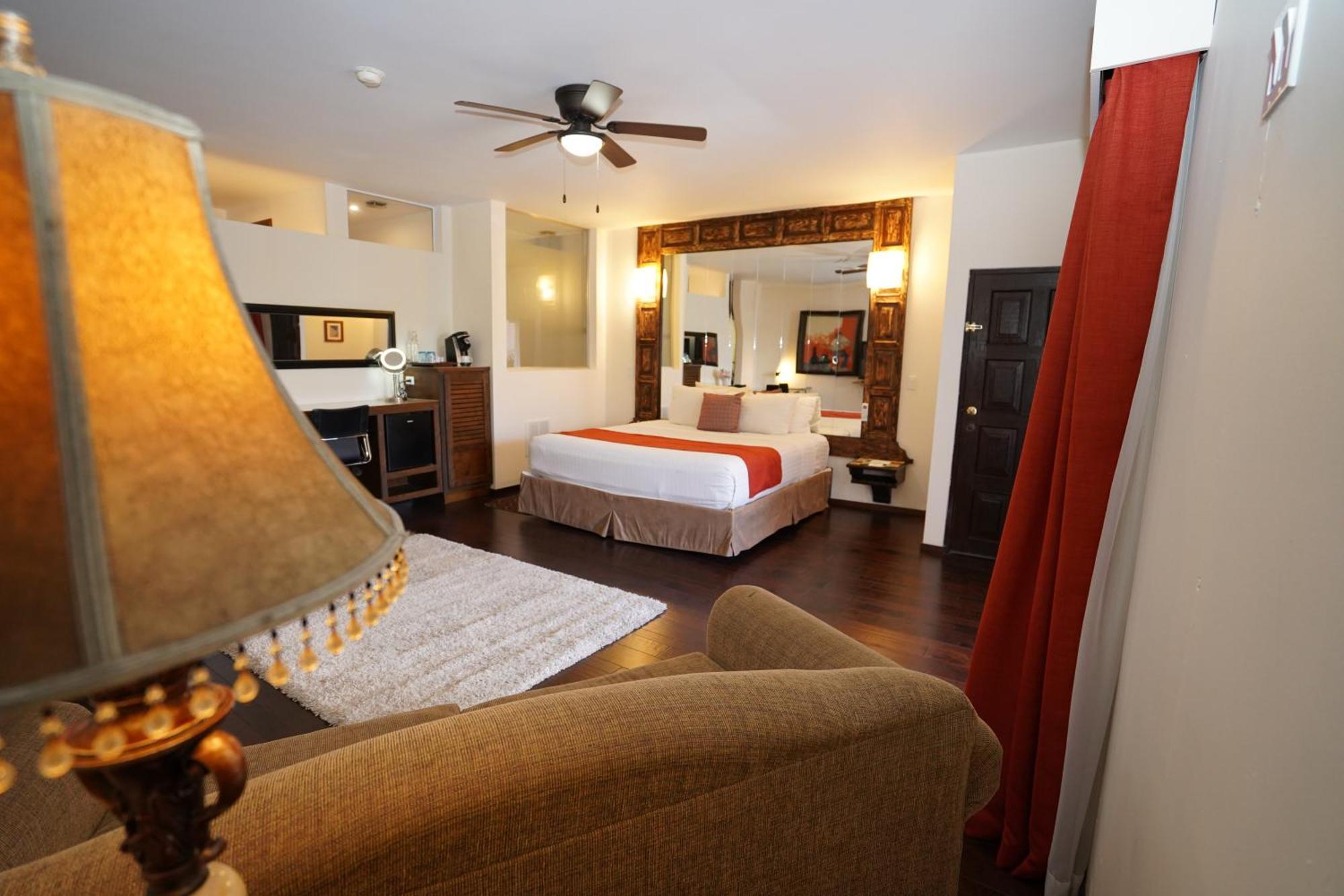 King Suite Spa Bath