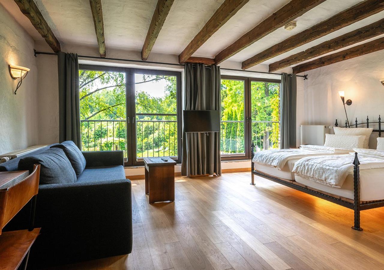 Gelbe Wellness Suite