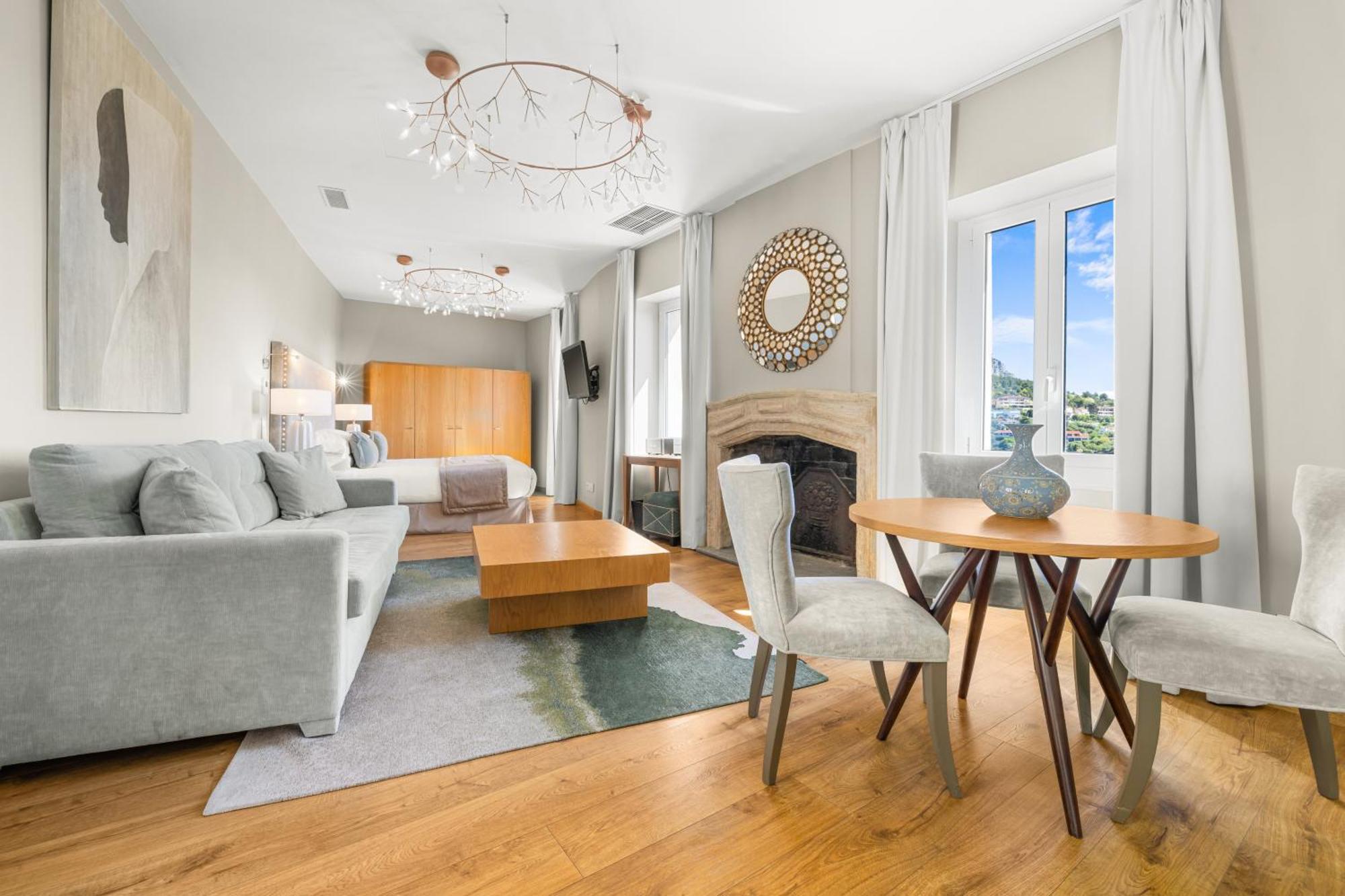 Elegance Double Room