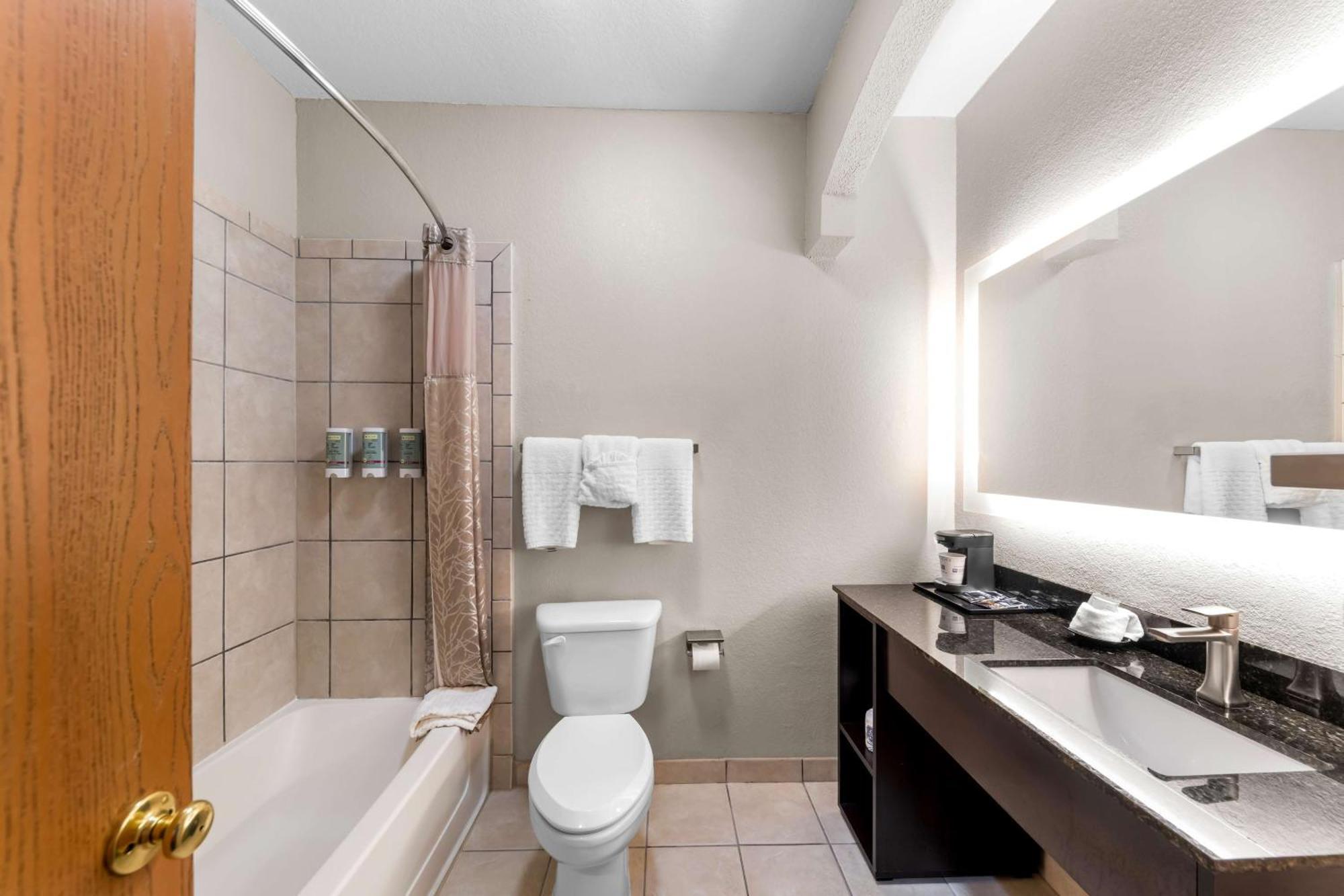 Double Room with Two Double Beds - Non-Smoking