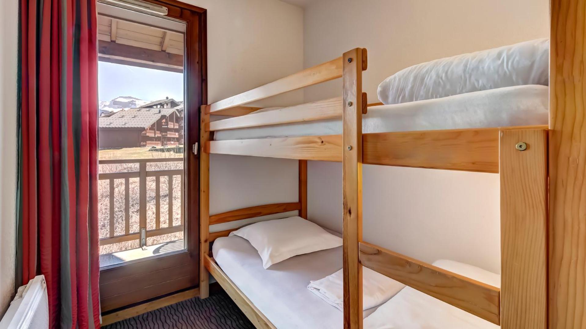 1 Bedroom Apartment sleeping area,1622023995:JPEG