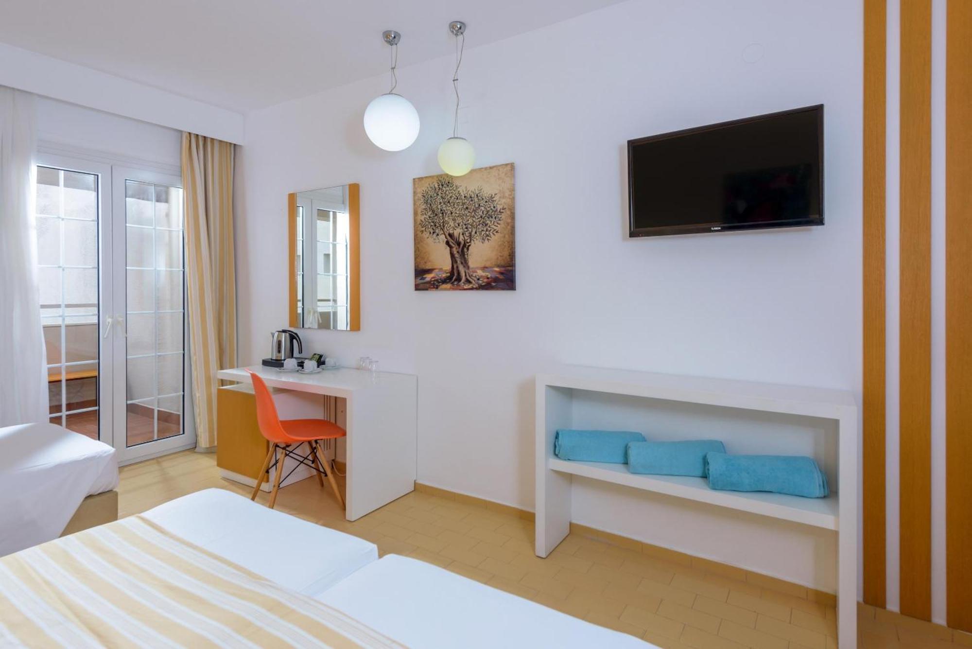 Triple Room,1622902569:JPEG