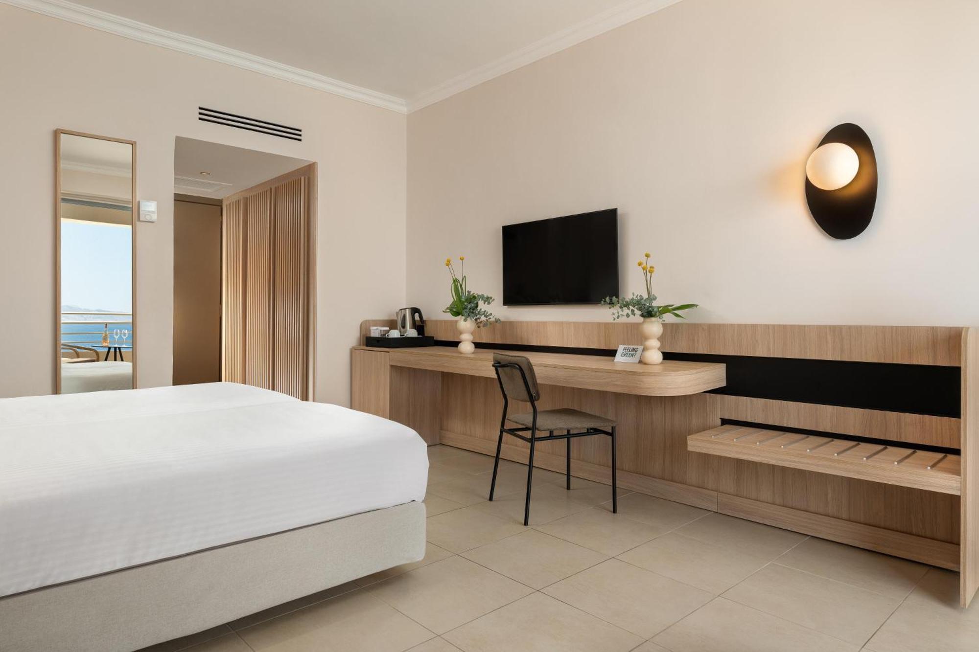 Superior Twin Room Sea View Car rental