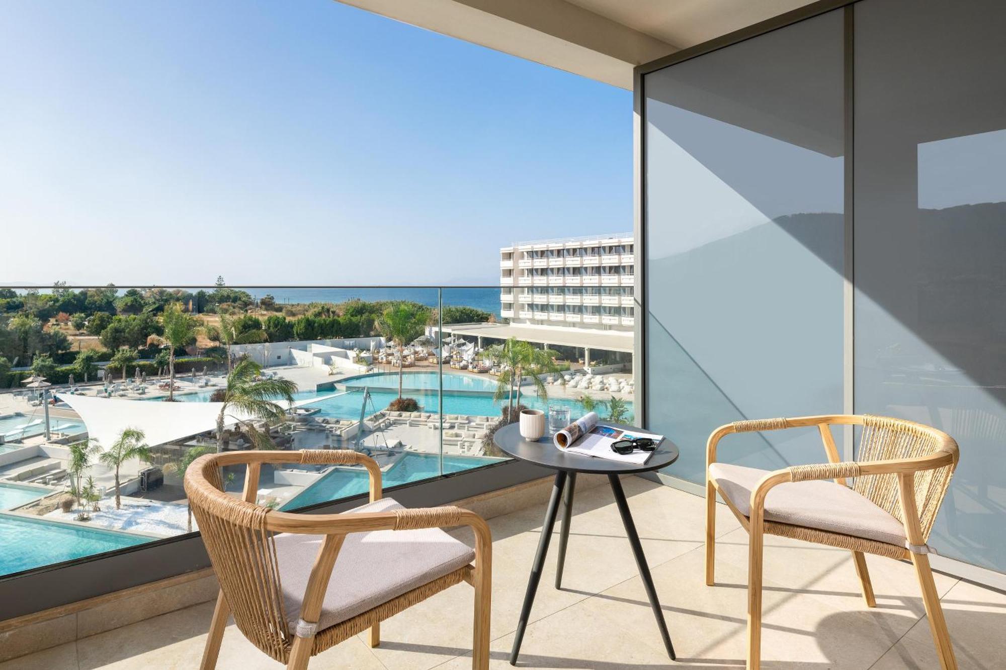 Hébergement Lits Jumeaux Exécutif - Vue sur Piscine