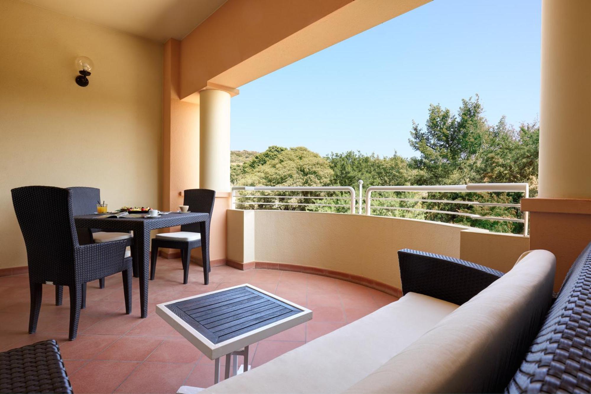 Standard Triple Room Garden View