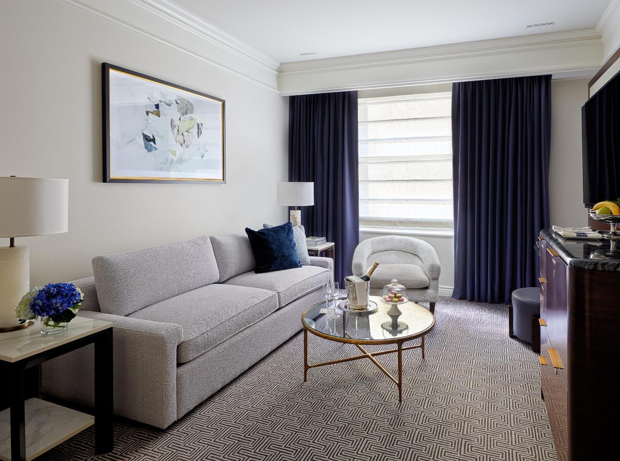 Junior Executive Suite