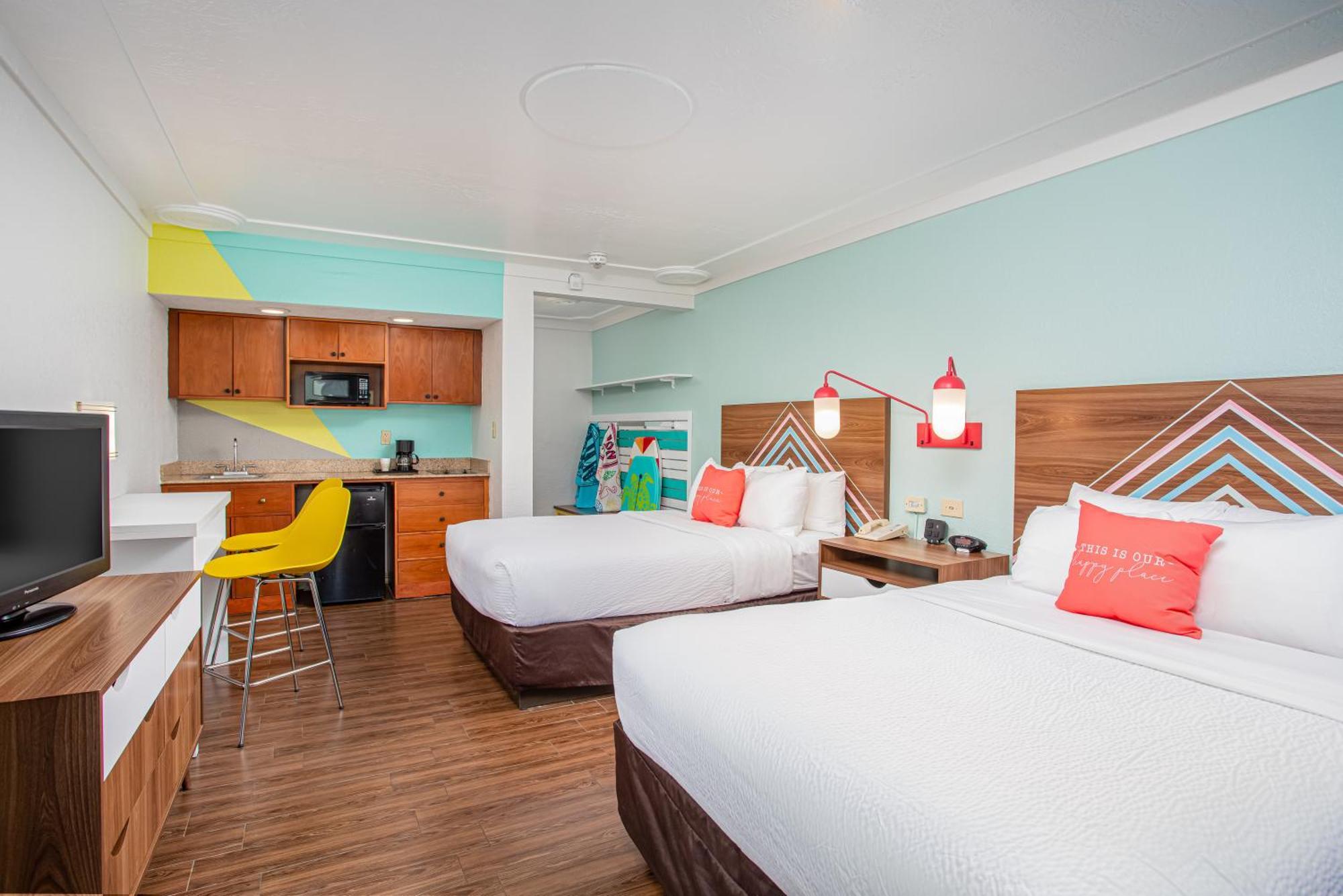 Deluxe Queen Room Two Queen Beds Street View