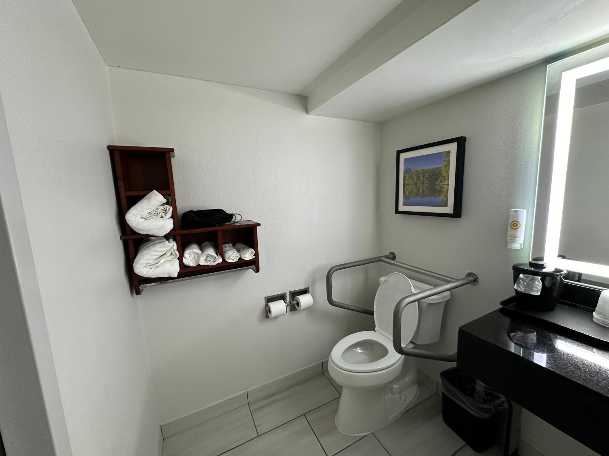 King Room - Accessible/Non-Smoking