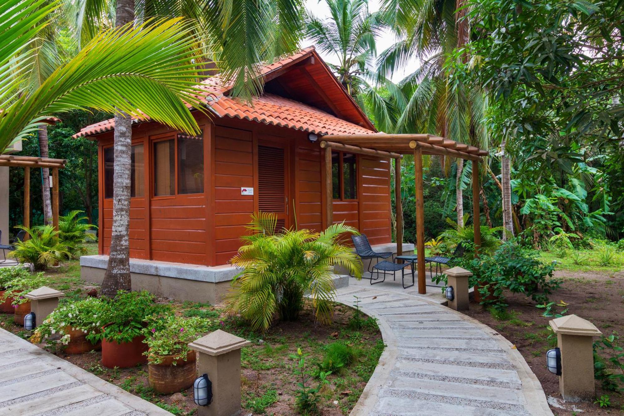 Bungalow Garden View,1729167659:JPEG