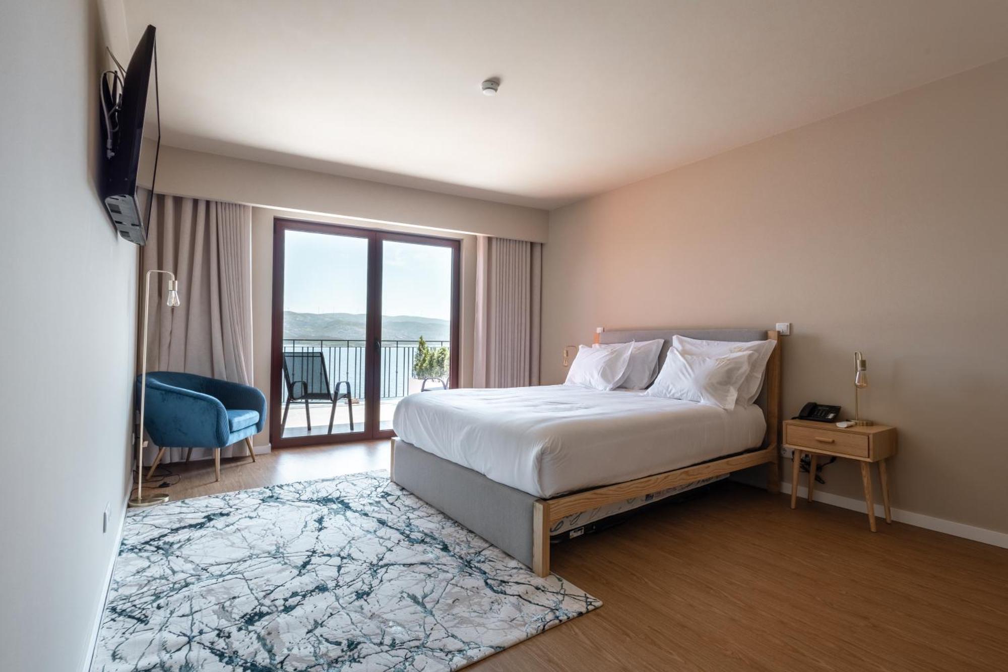 Quarto Duplo com Vista Lago