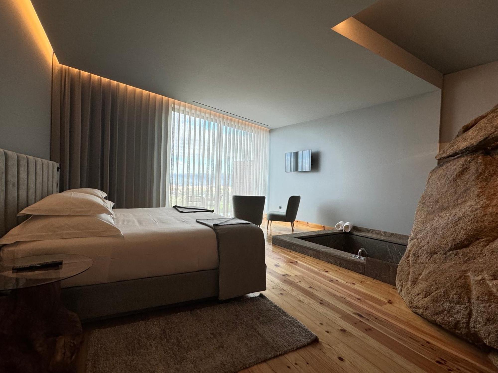Quarto Superior com Cama King-size