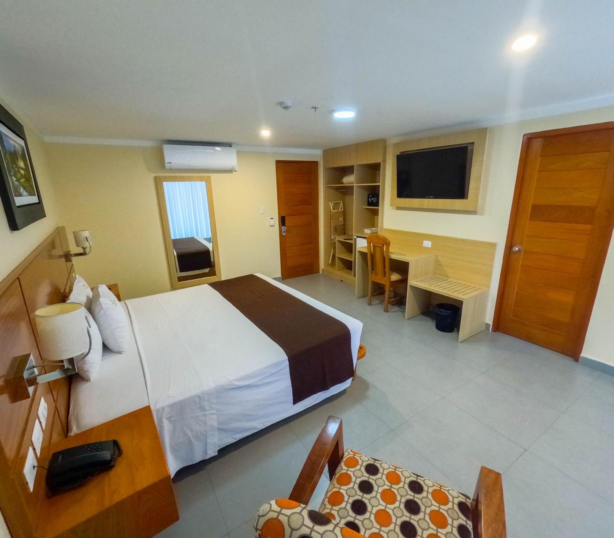 Superior King Room