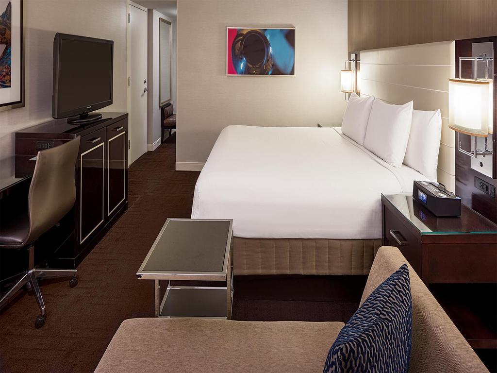 Zimmer mit Kingsize-Bett - Zugang zum Club