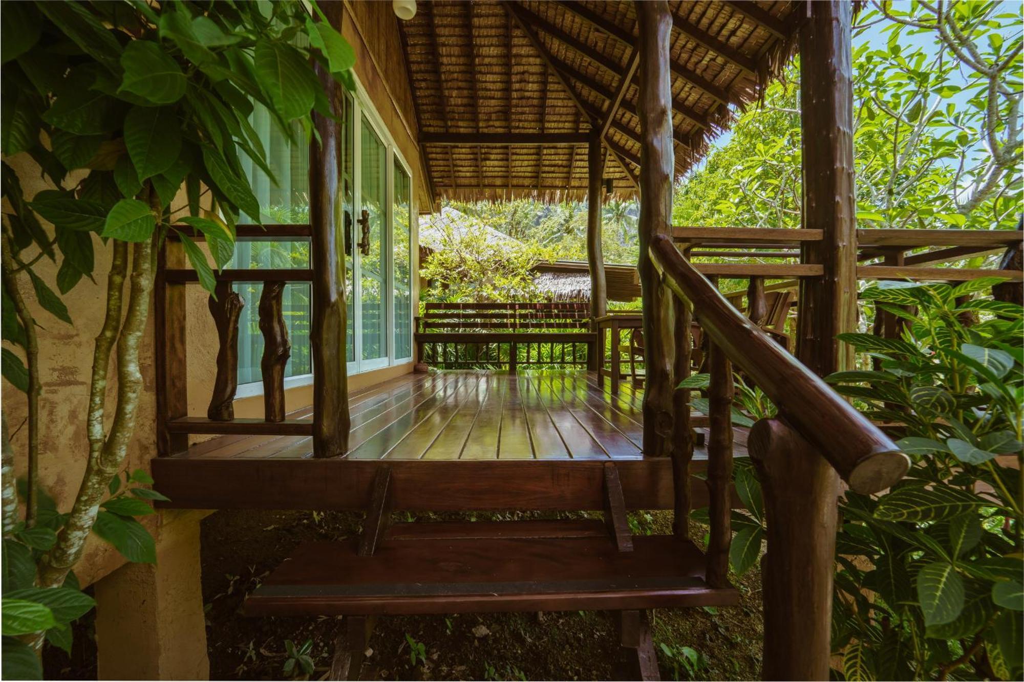 Triplet Premier Cottage