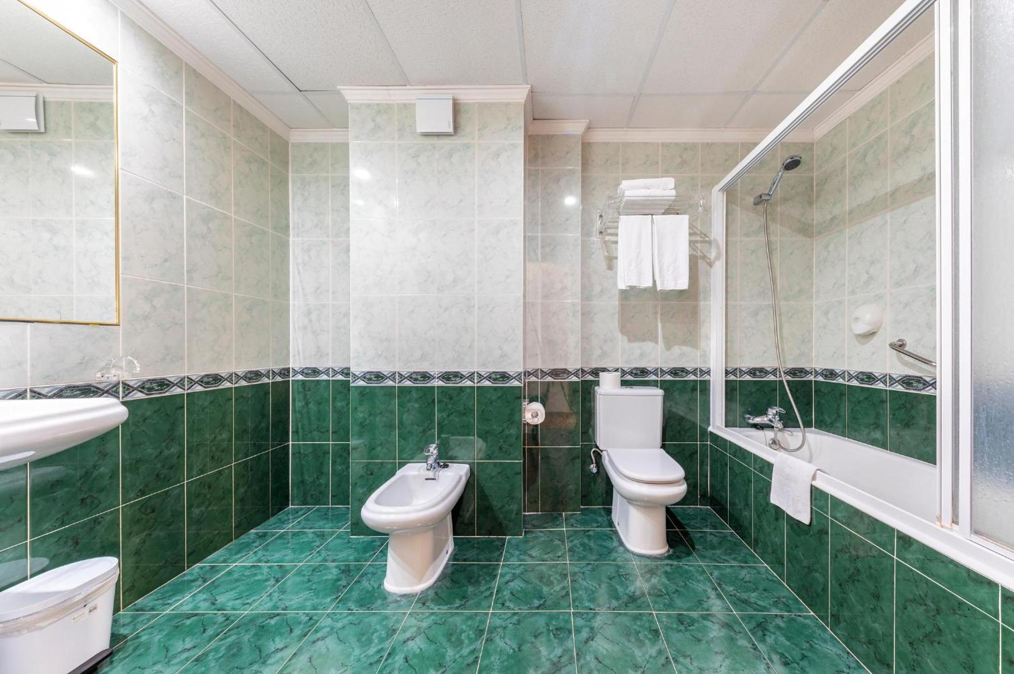 One-Bedroom Apartment Sea View,1629895205:JPEG