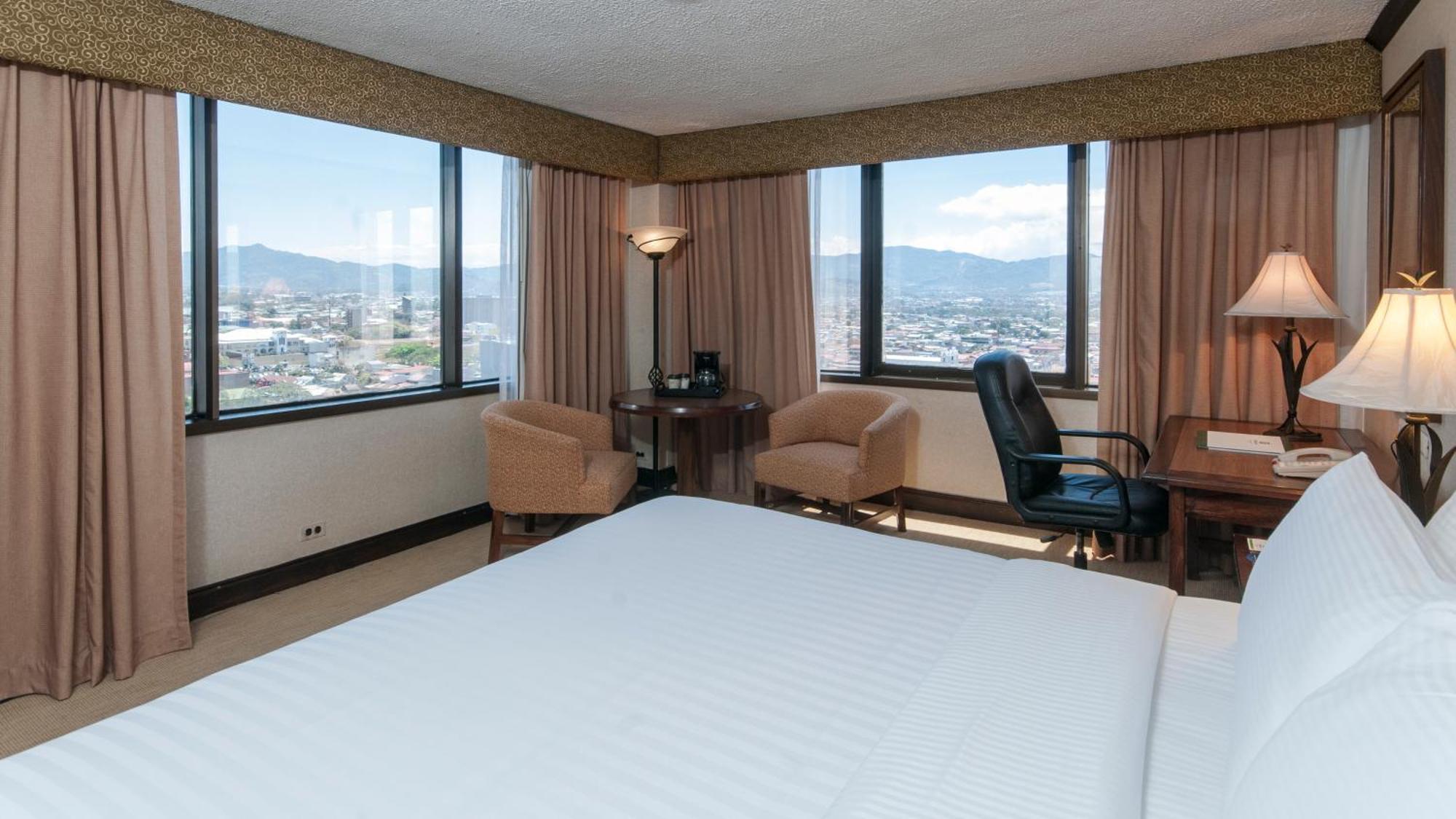 Standard Corner King Room City View