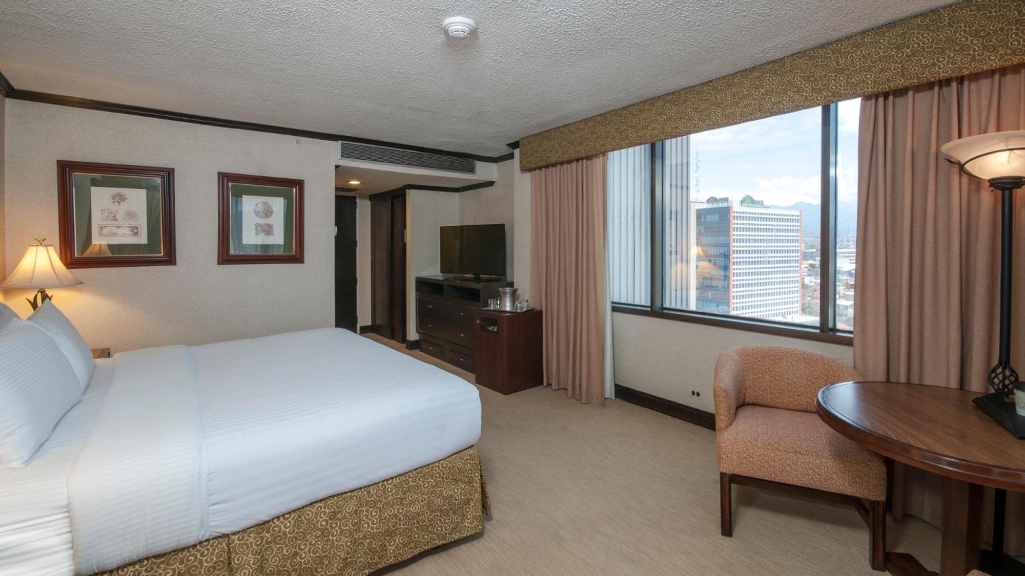 Standard Corner King Room City View