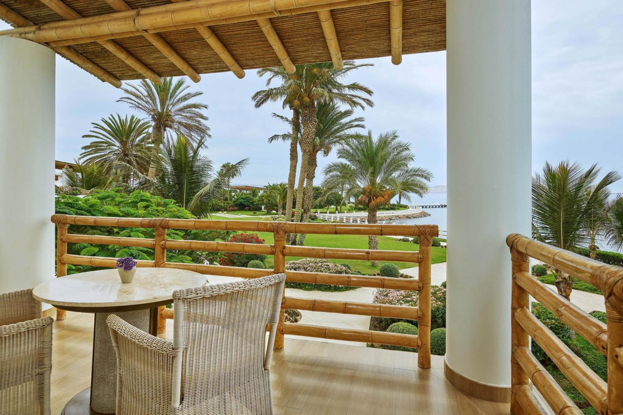 Terrace Suite 1 King Sofa Bed Oceanfront