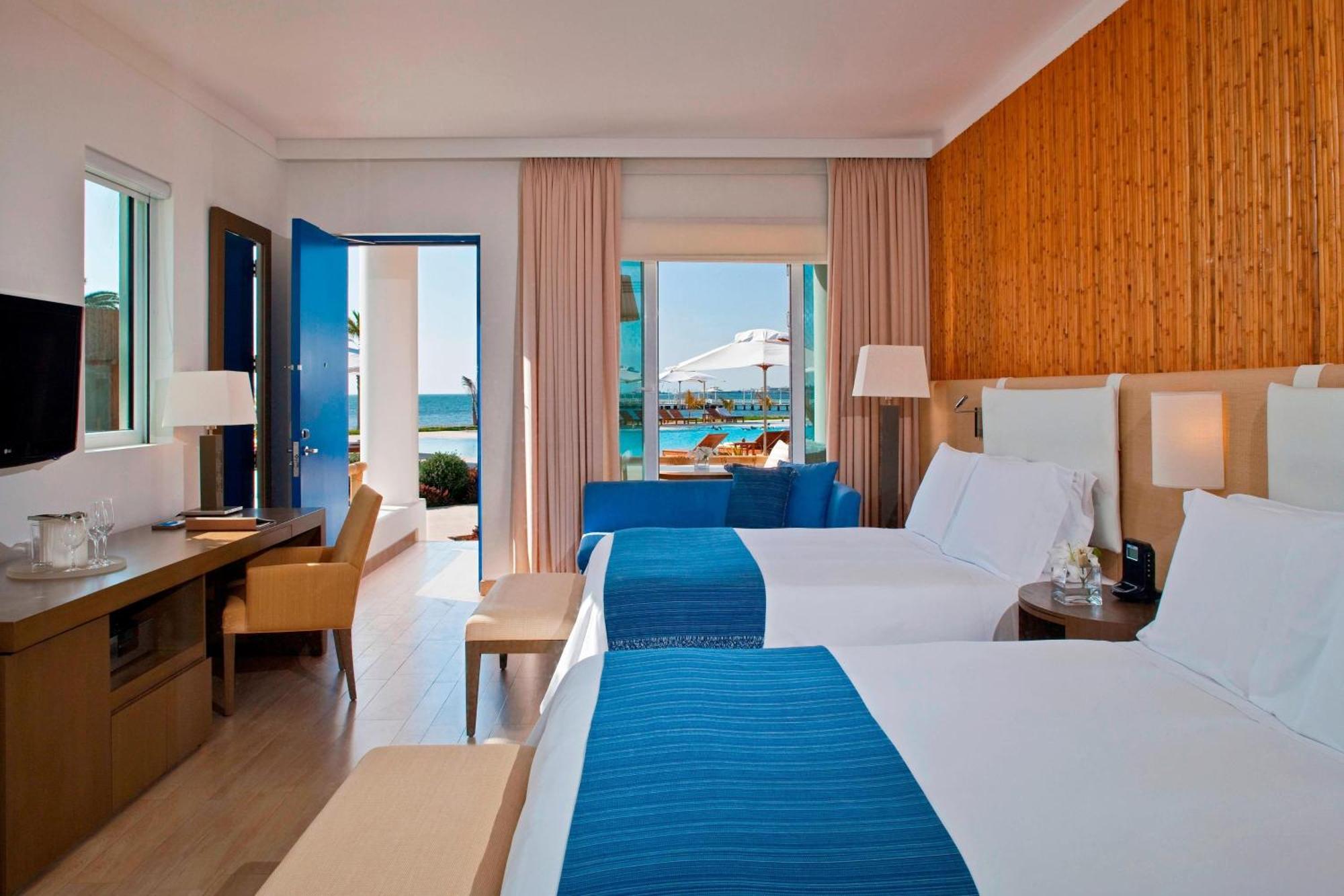 Deluxe Guest Room 2 Queen Oceanfront