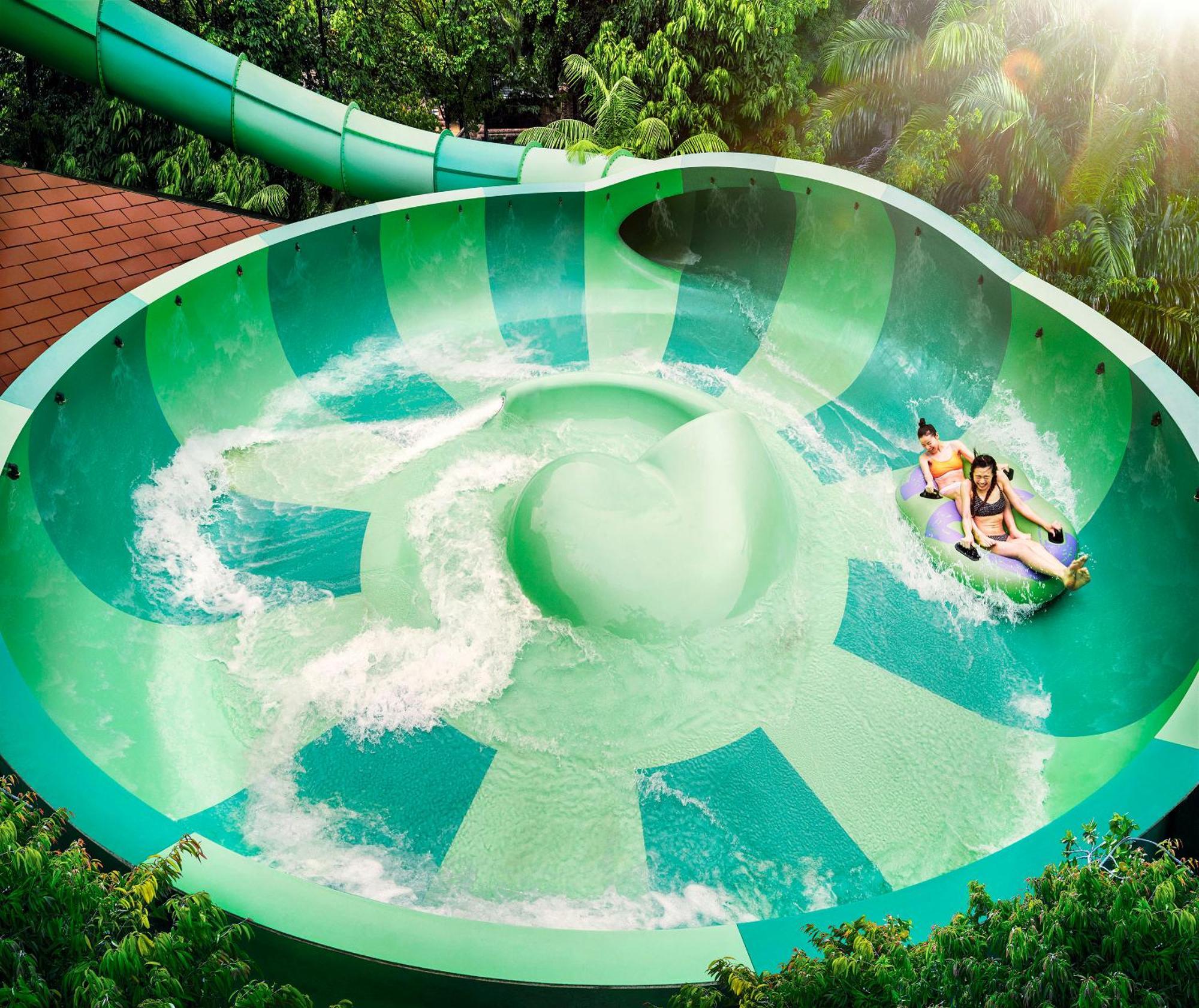 3D2N Waves of Fun Deluxe Room complimentary One Tickets to Adventure Cove Waterpark