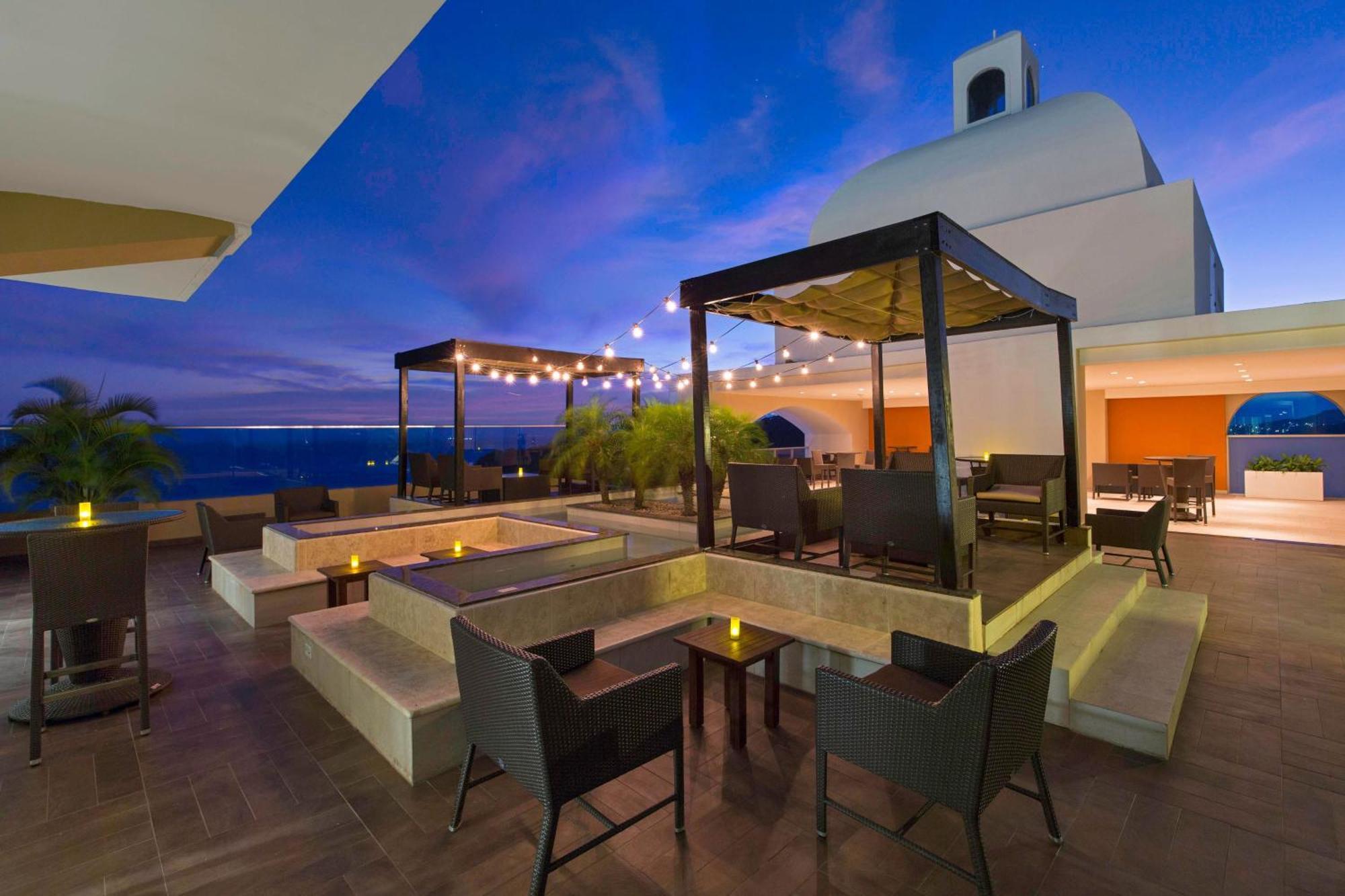 Revival Club lounge access 1 Bedroom Larger Suite 1 King,1634421194:JPEG