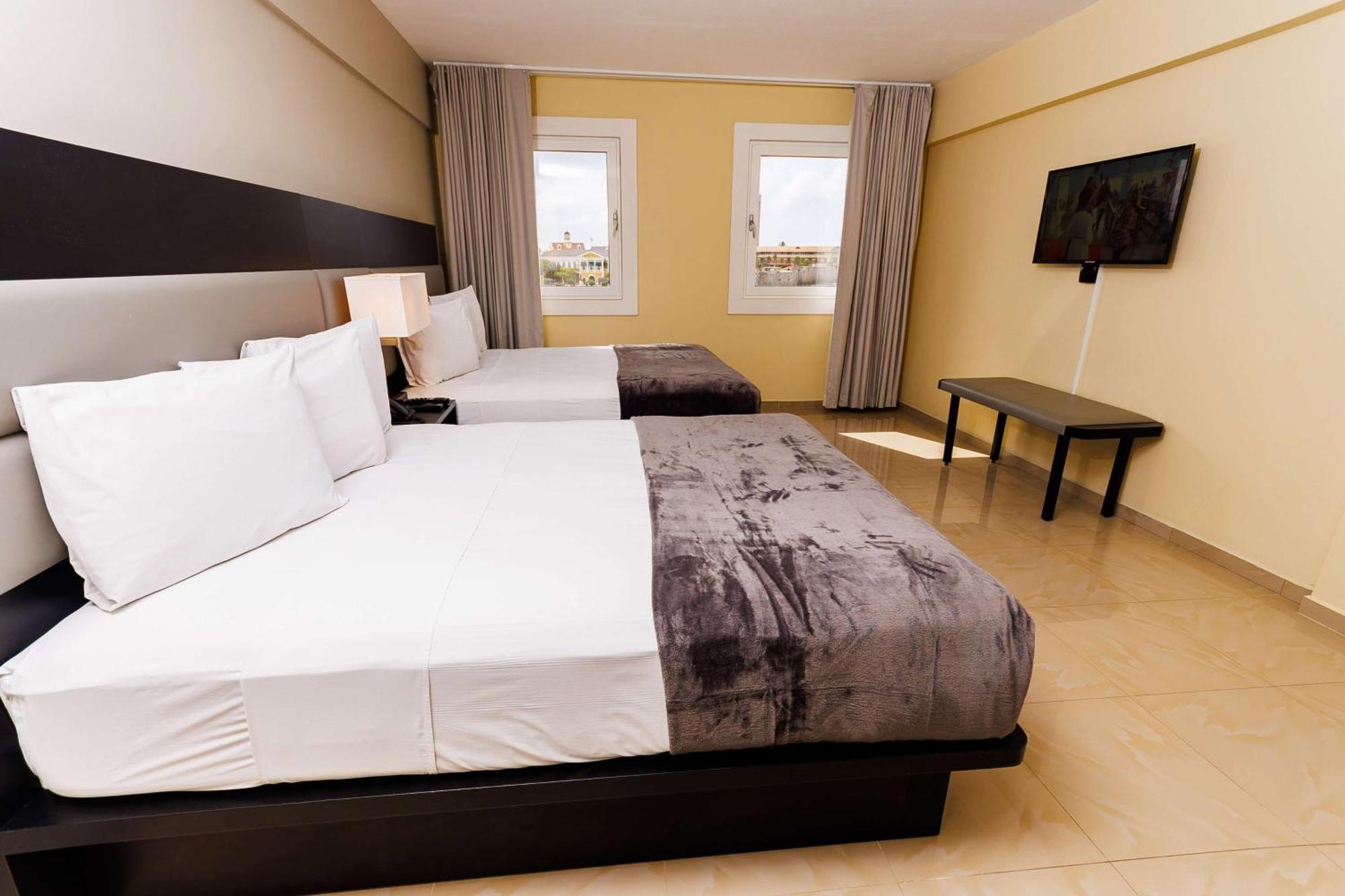 Suíte com 2 Camas Queen-size - Não Fumantes