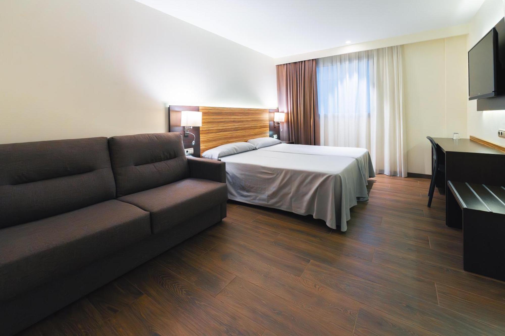 Grand Comfort Family Room
