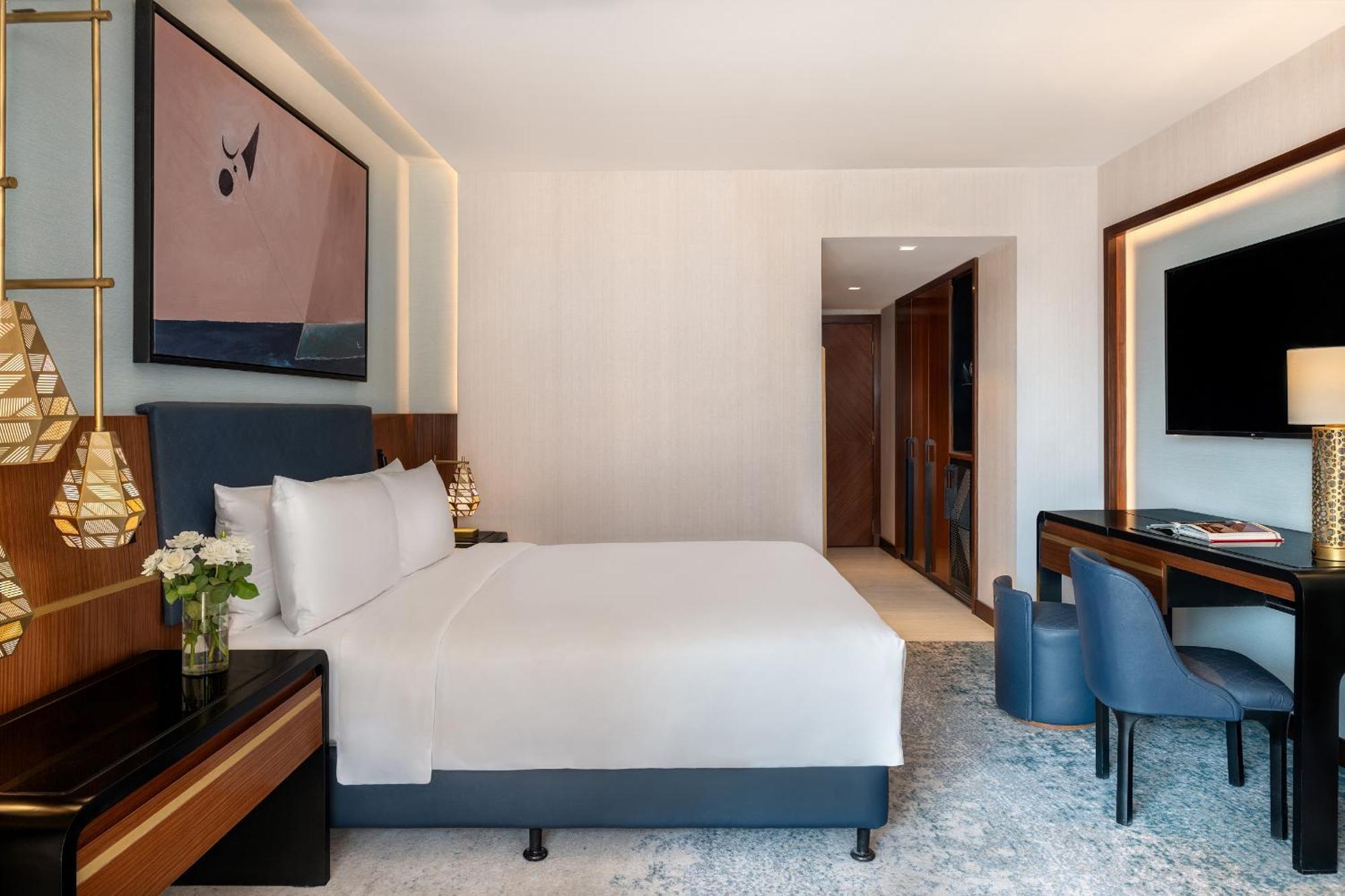 Luxury King Room Panoramic Nile View