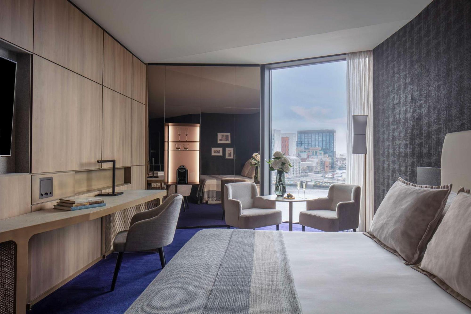 Premium Room Grand Canal View Extra Bed