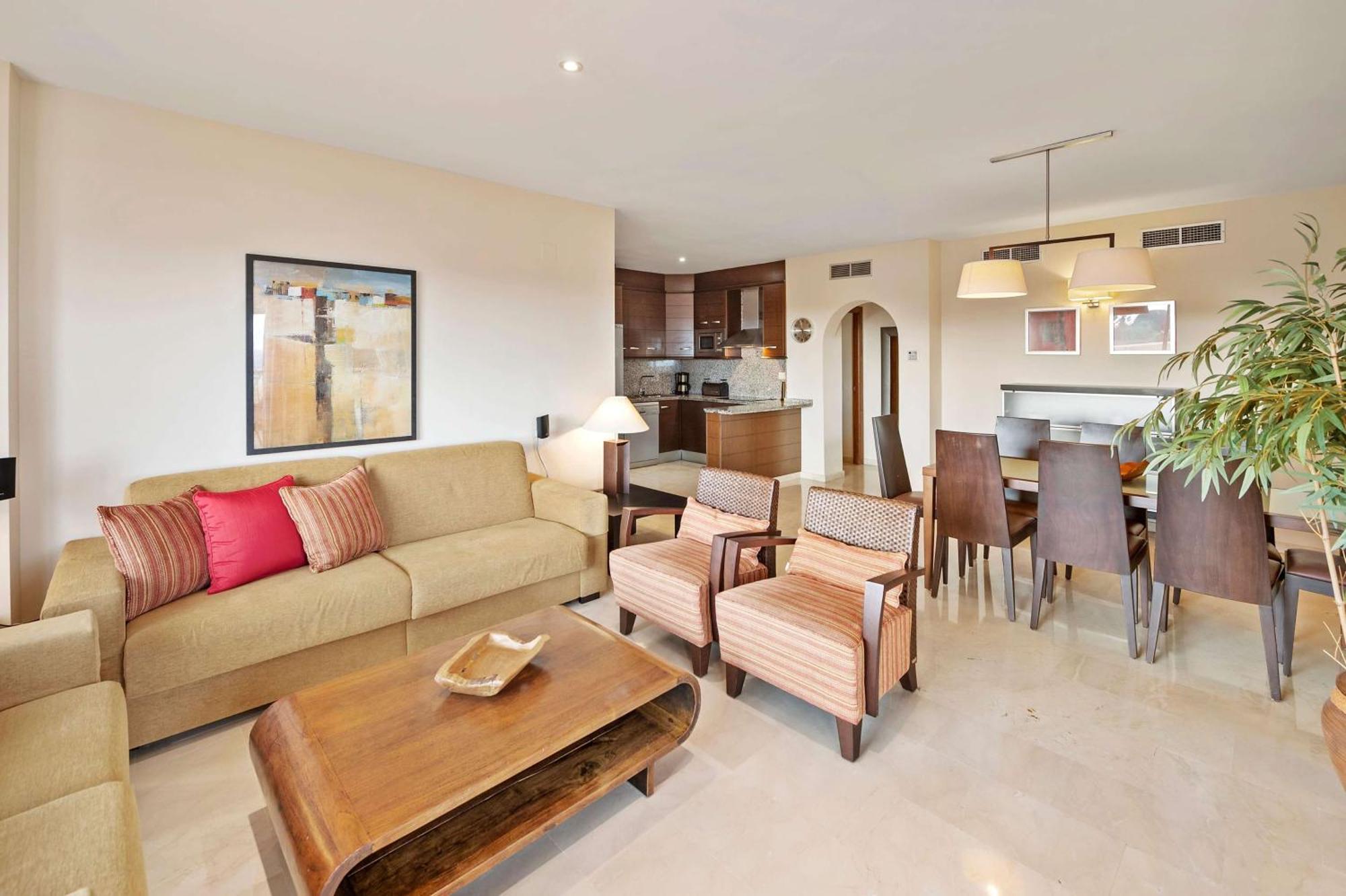 Premium Plus Three Bedroom Suite with Hot Tub and Sea View