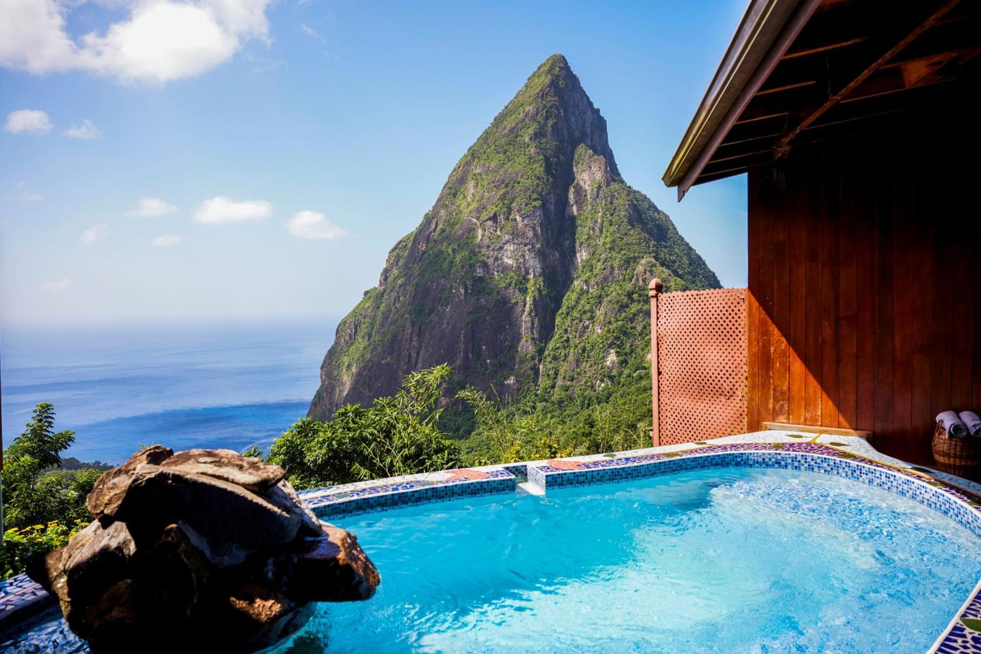 Rainbow Suite plunge pool