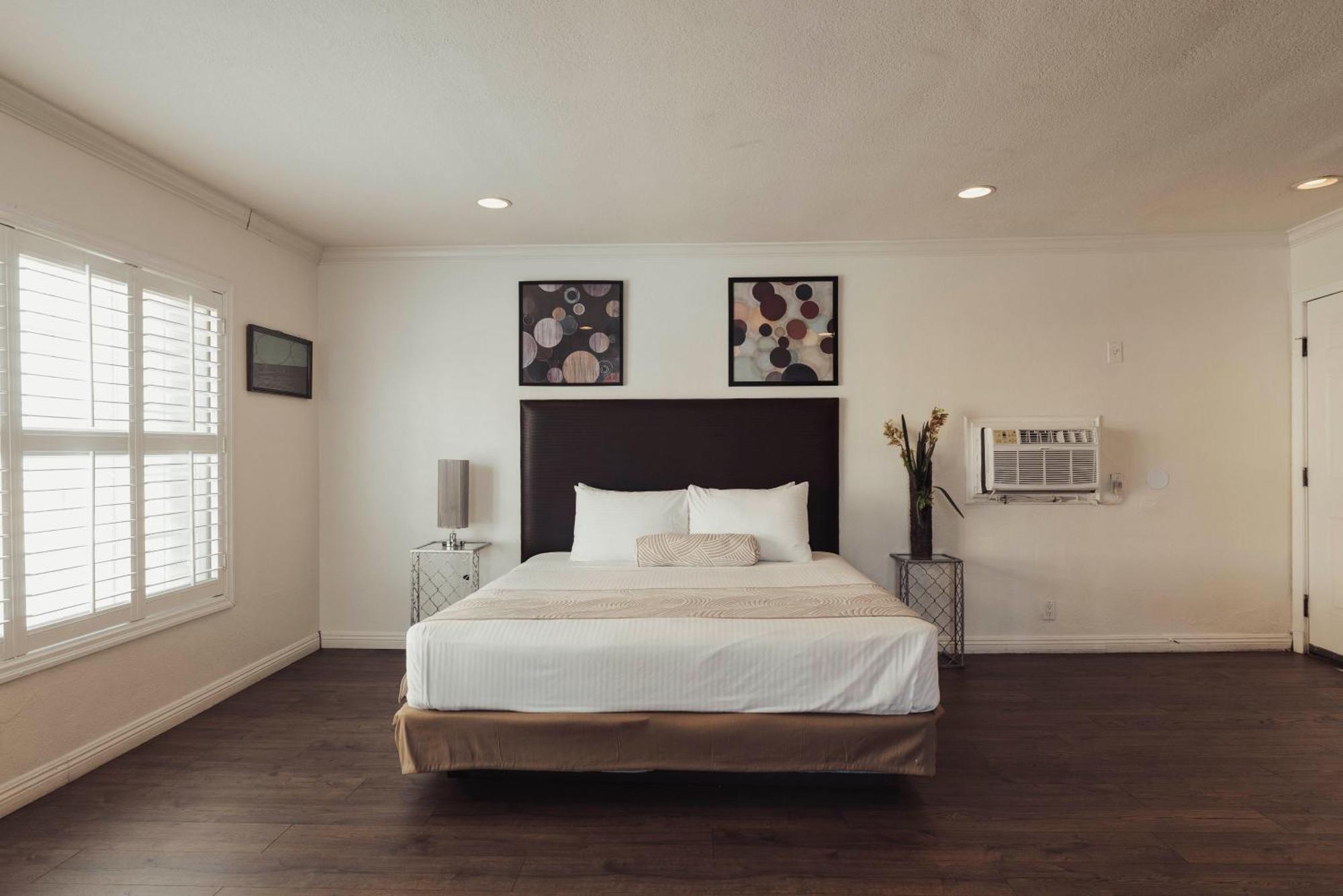Dixie Family Suite 237