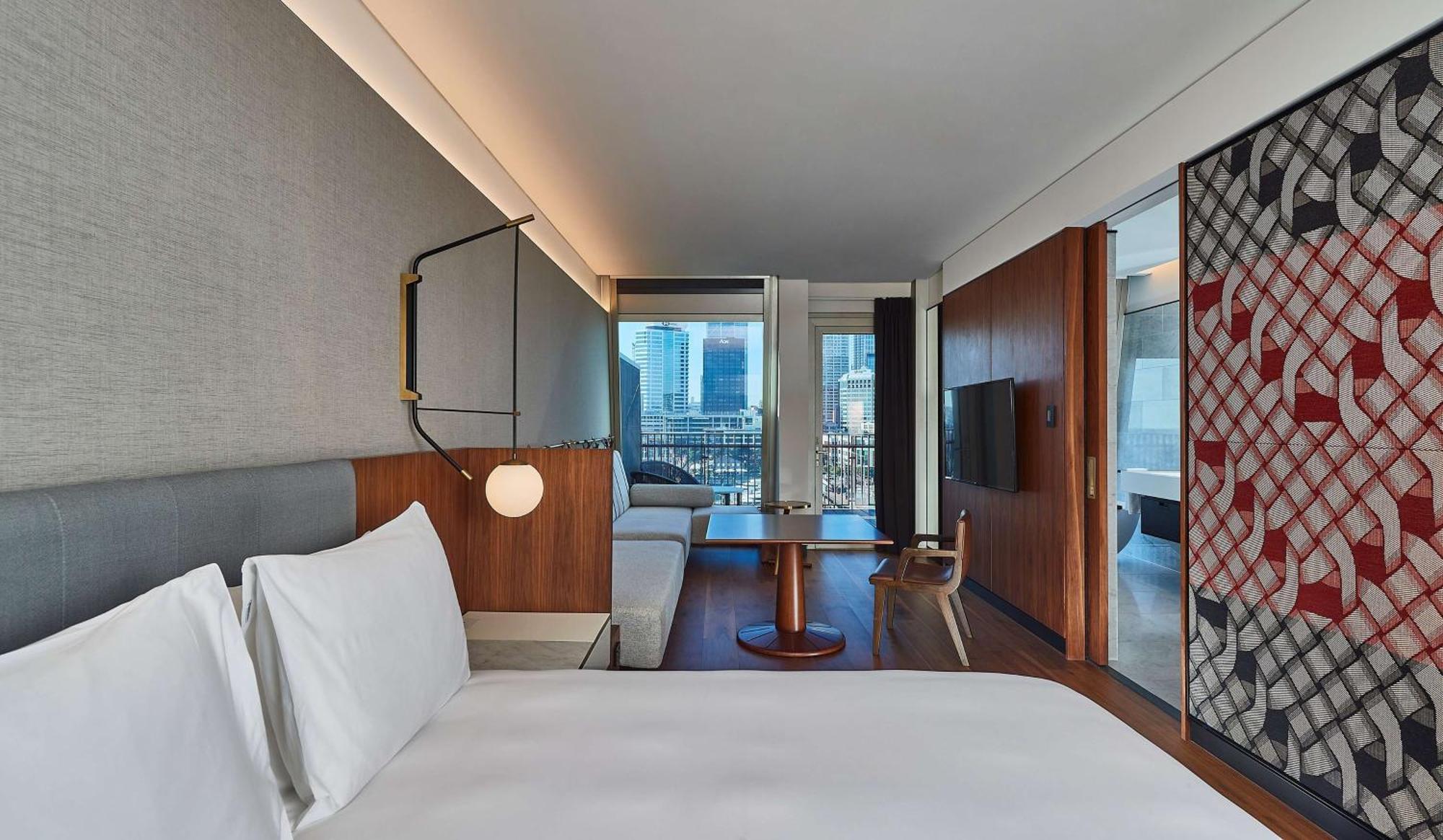 Rooftop King Room with Balcony and Harbour View