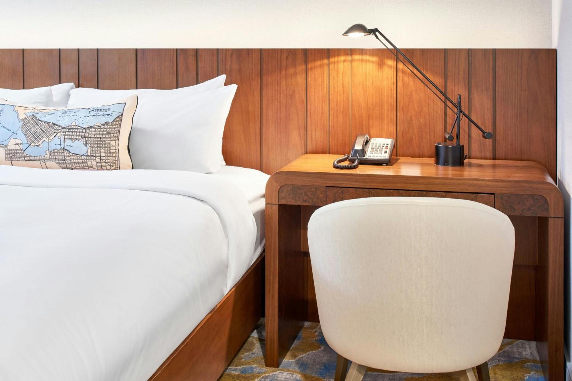 Guest Room, One King, City View