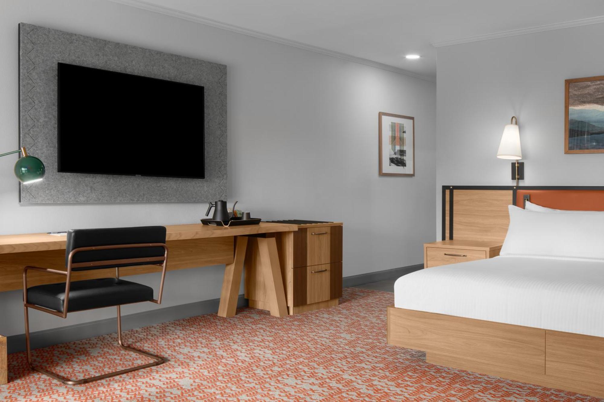 Deluxe King Room