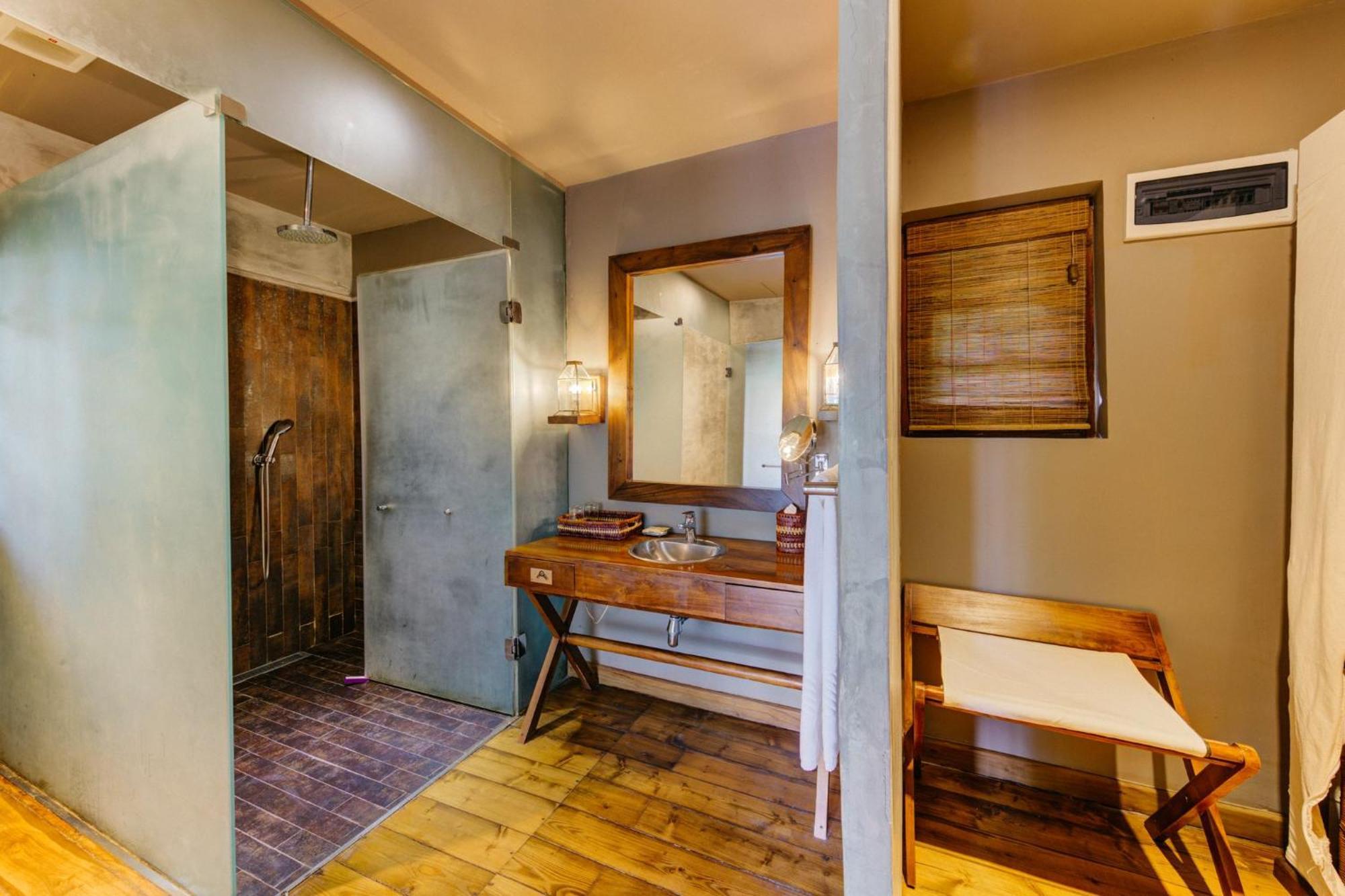 Jungle Chalet met 2 Aparte Bedden - 10% korting op Safari | Gratis cocktail per stuk indien gereserveerd tijdens Stargazing-ervaring