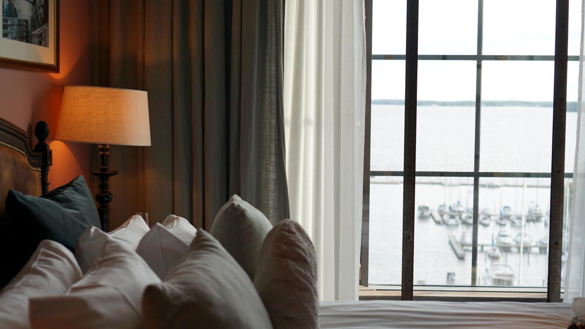 Standard Double Room Lake View