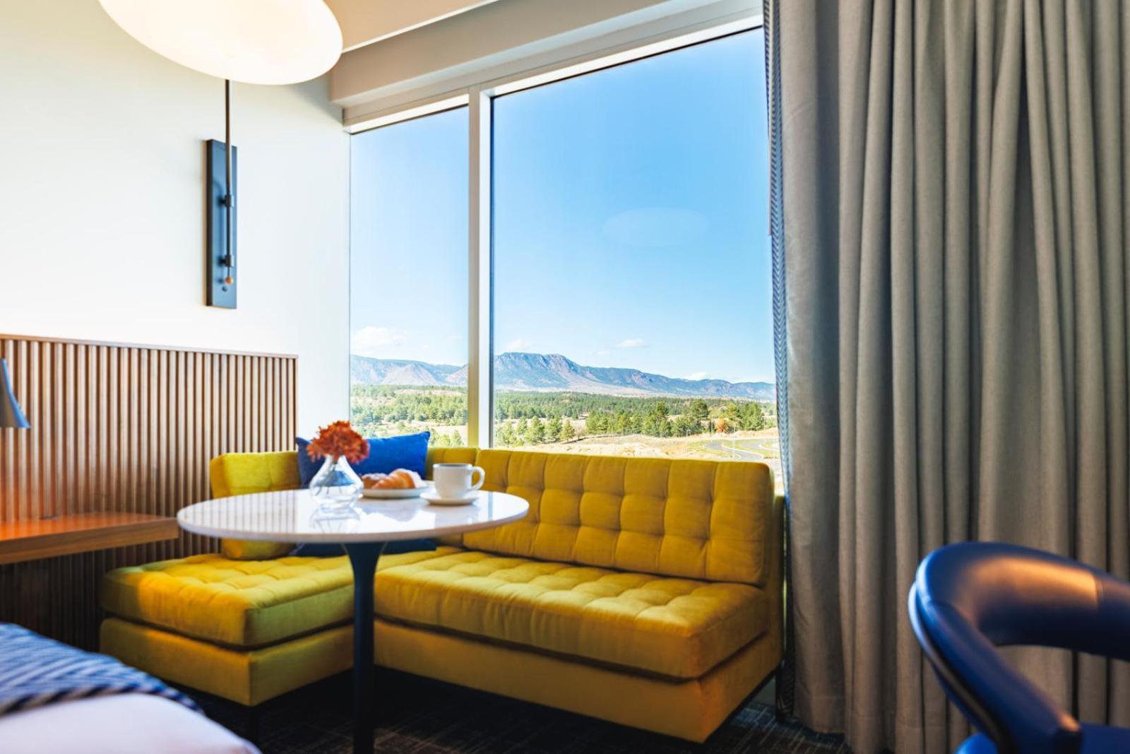King Room with Mountain View