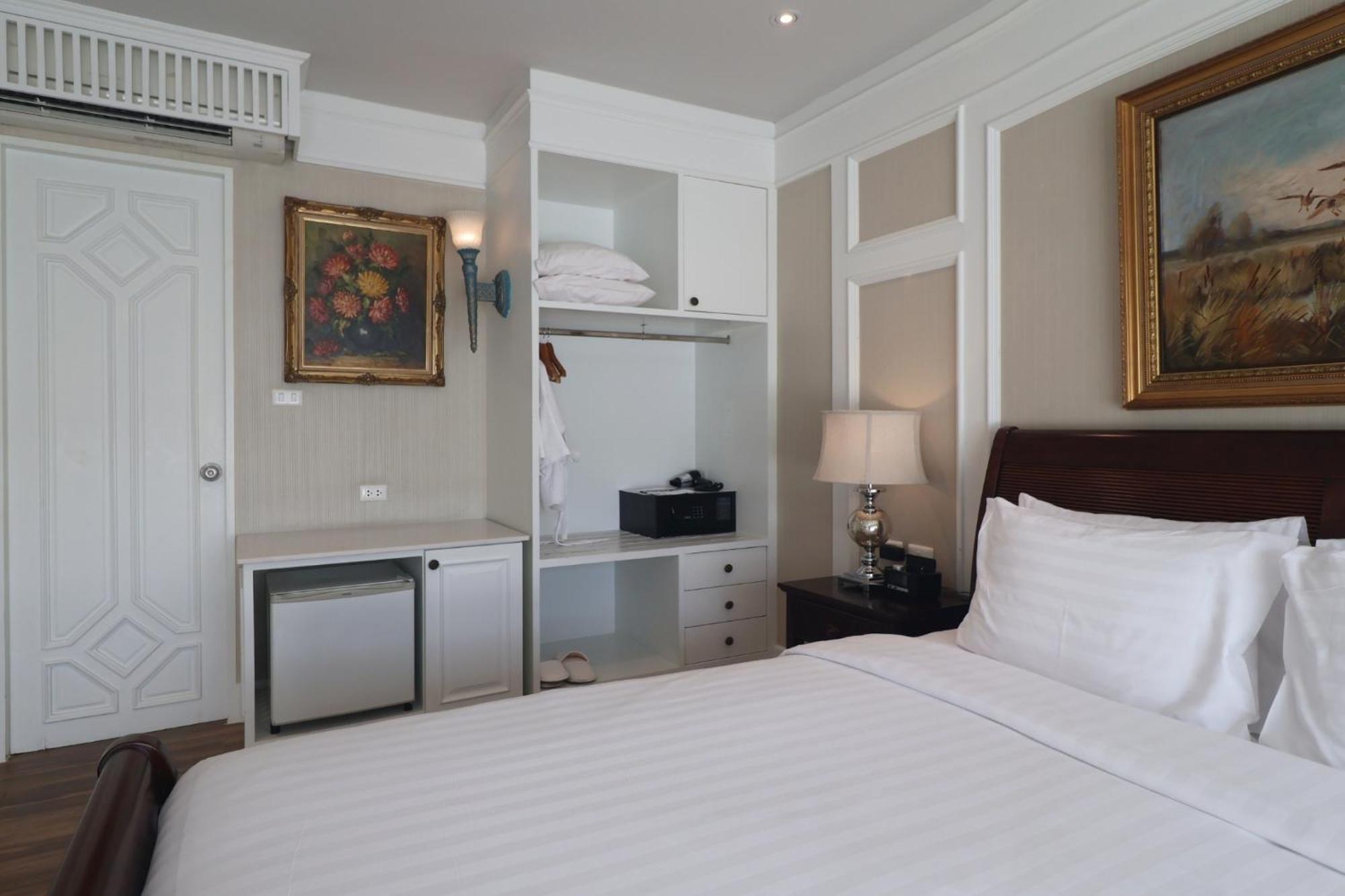 One-Bedroom Suite