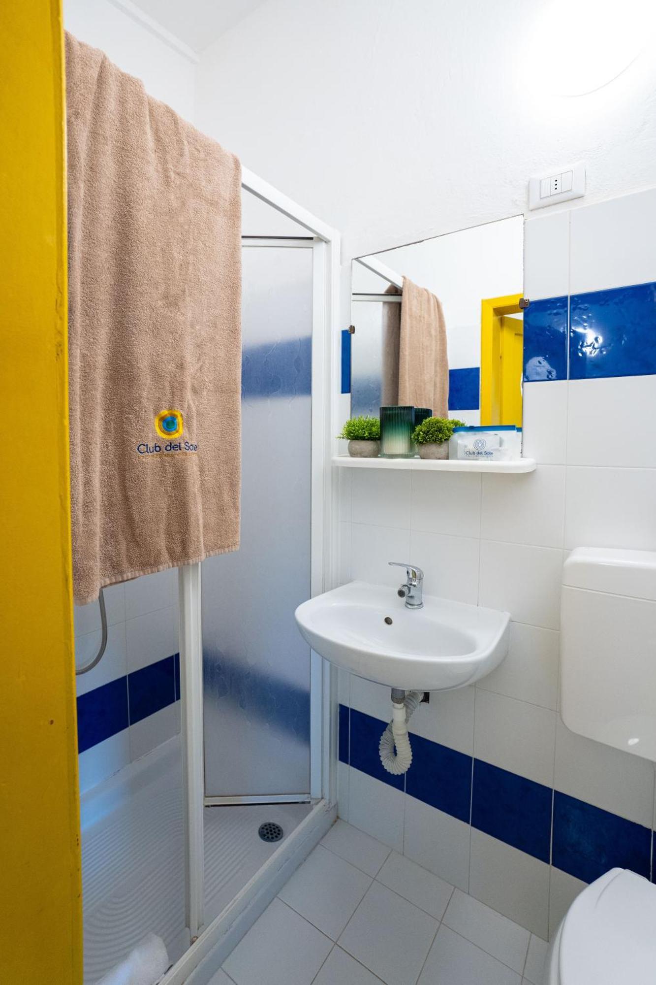 One-Bedroom Bungalow,1649901958:JPEG