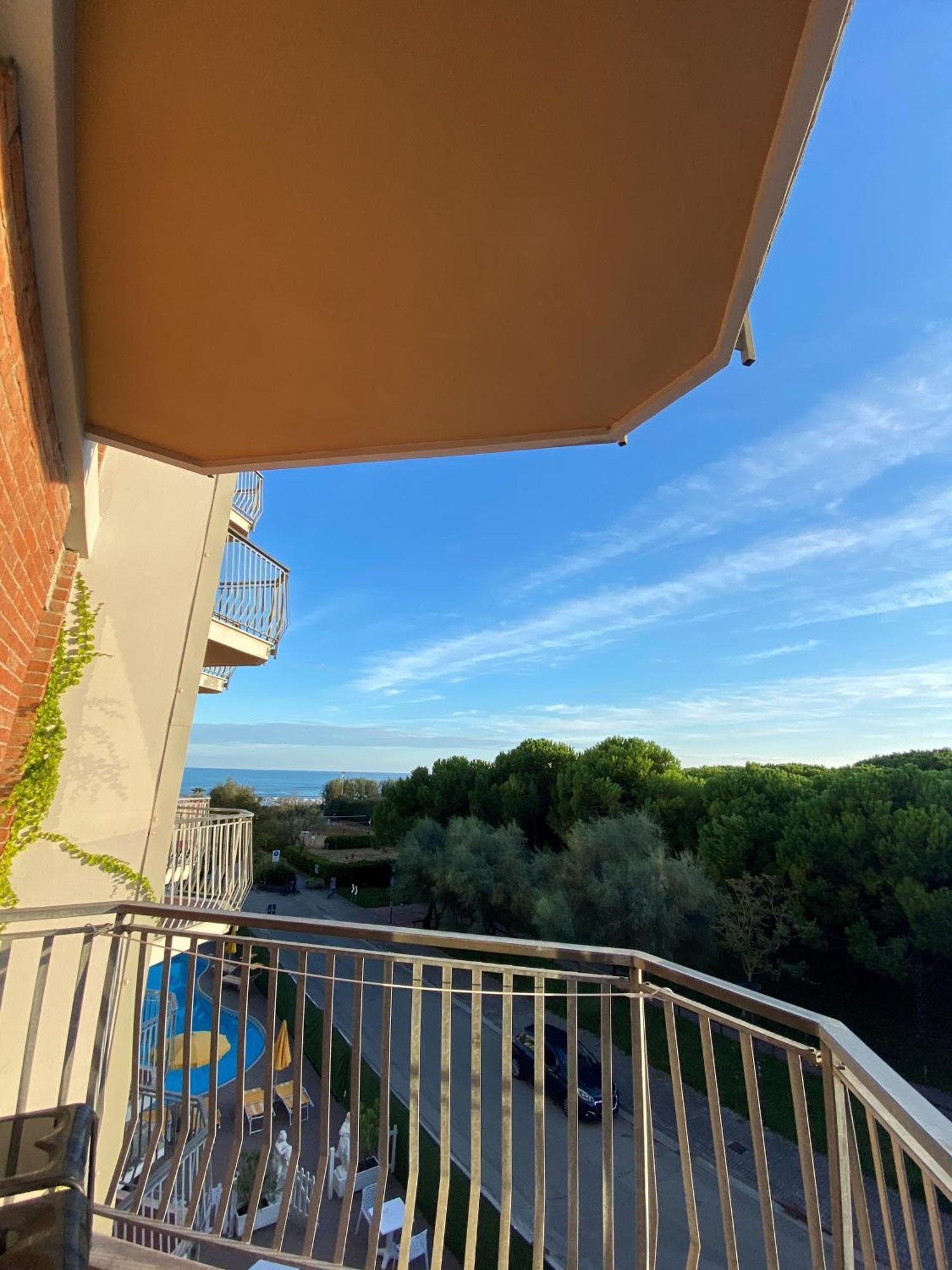 Camera Piccola Doppia con Letti Singoli
