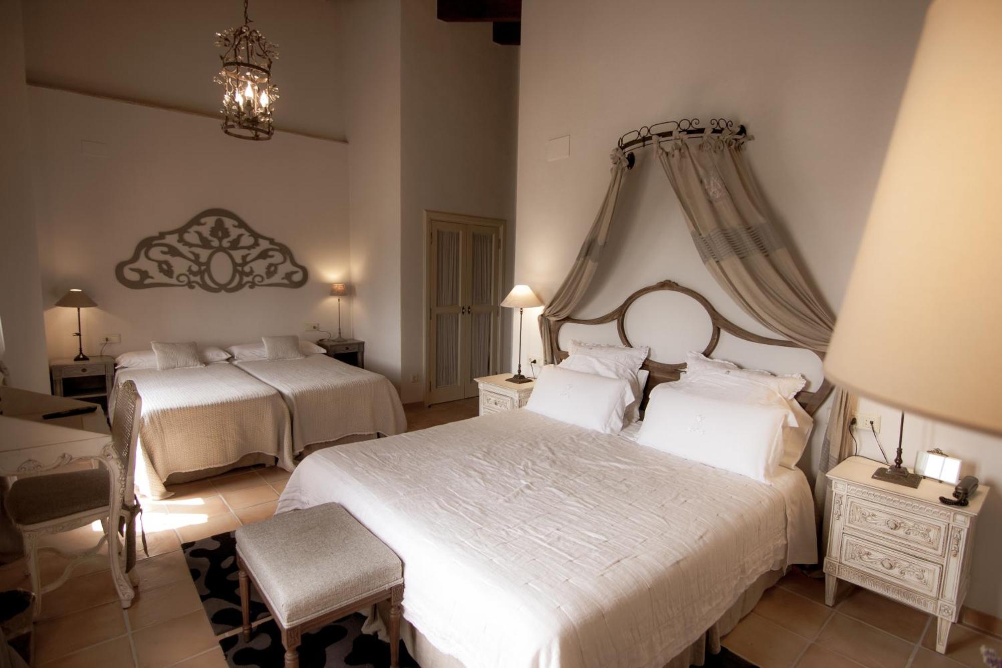 Standard Quadruple Room,1658075942:JPEG
