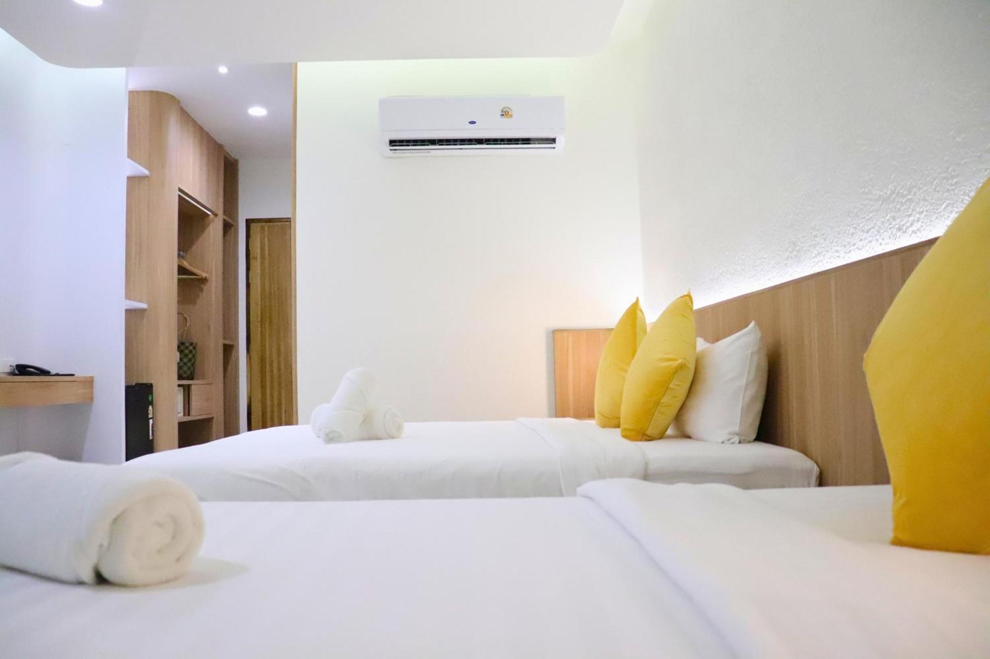 Premier Triple Room Garden View