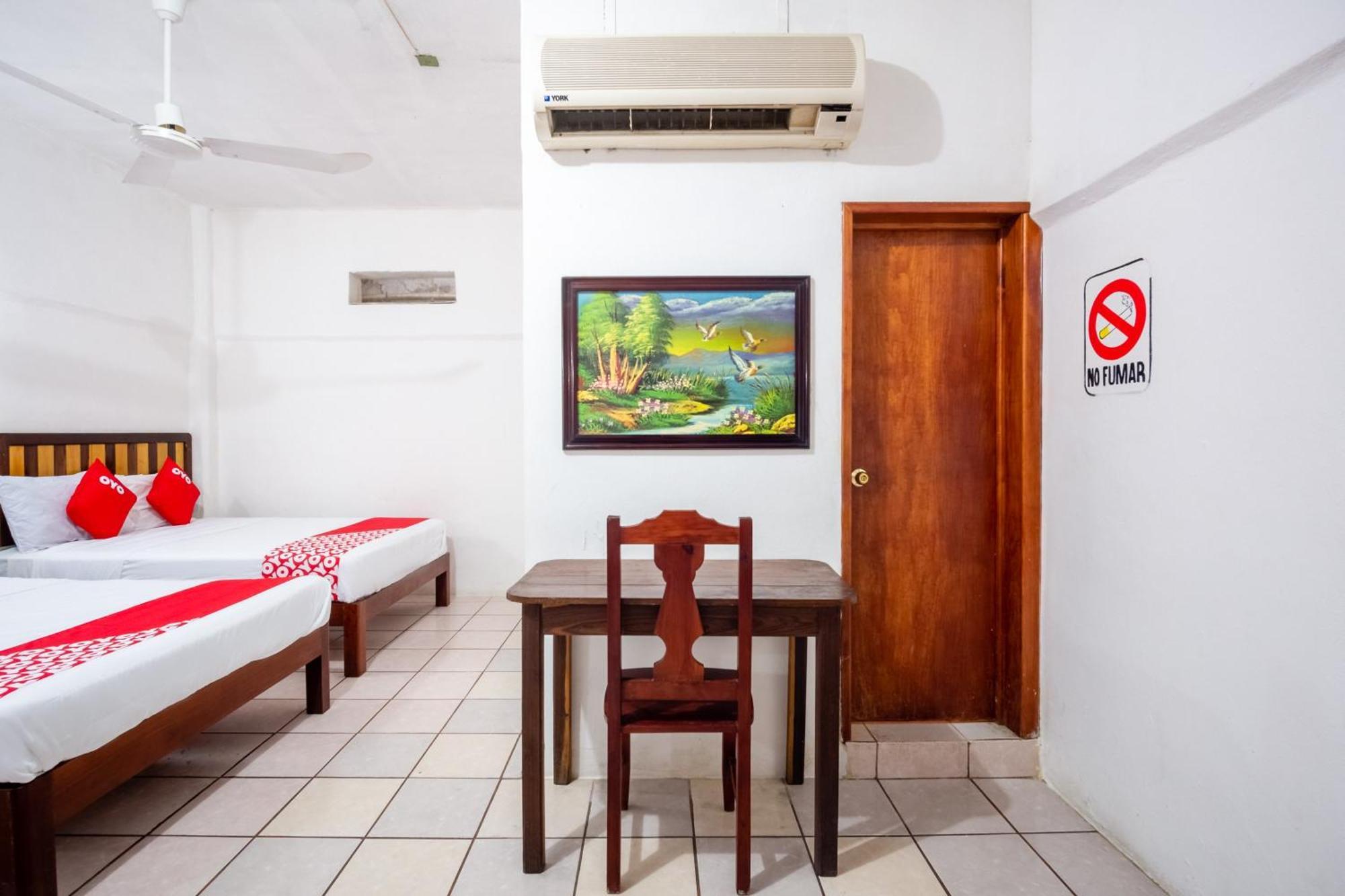 Family Room,1659525227:JPEG